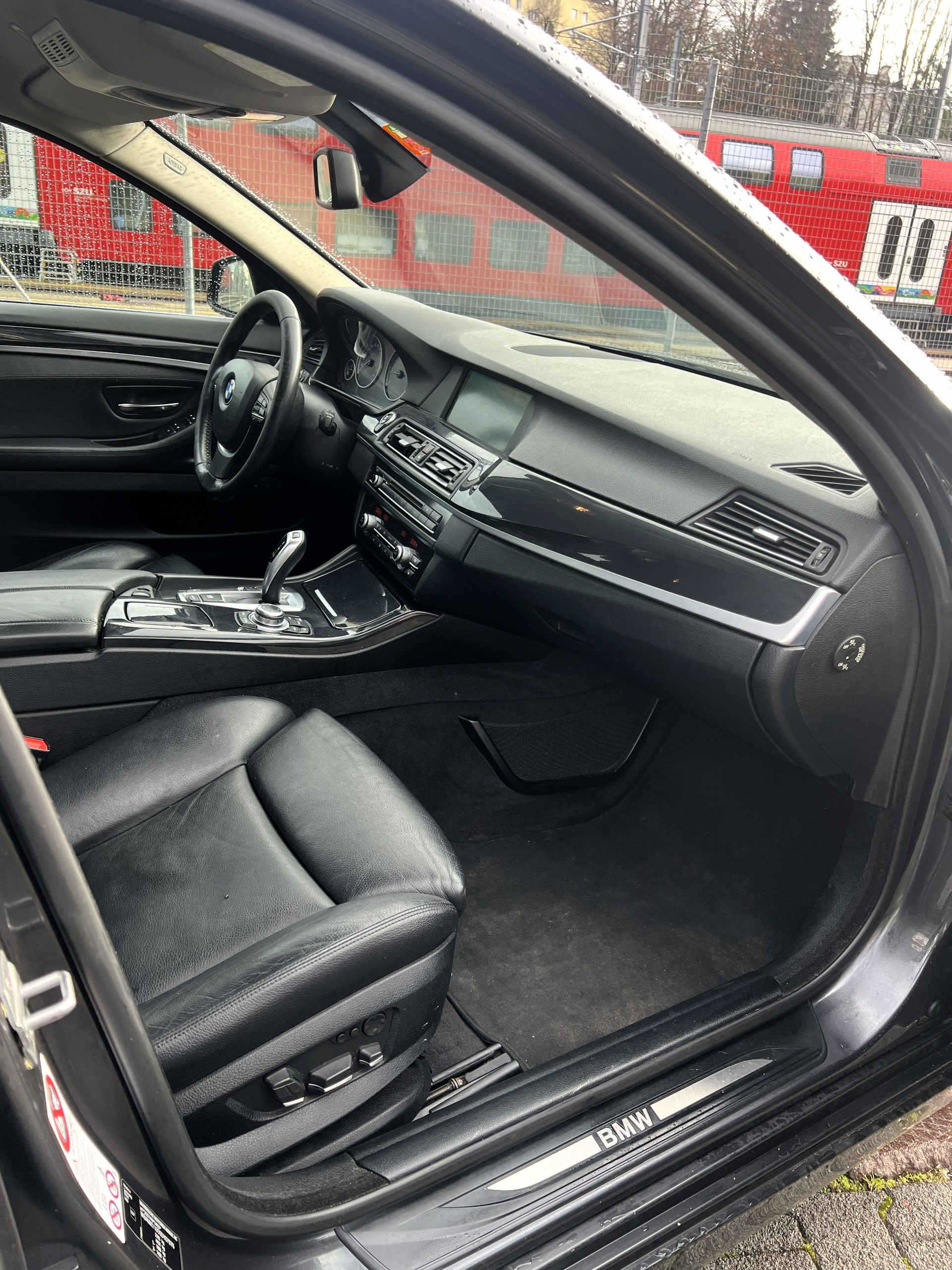 BMW 520d Touring Steptronic-image-11