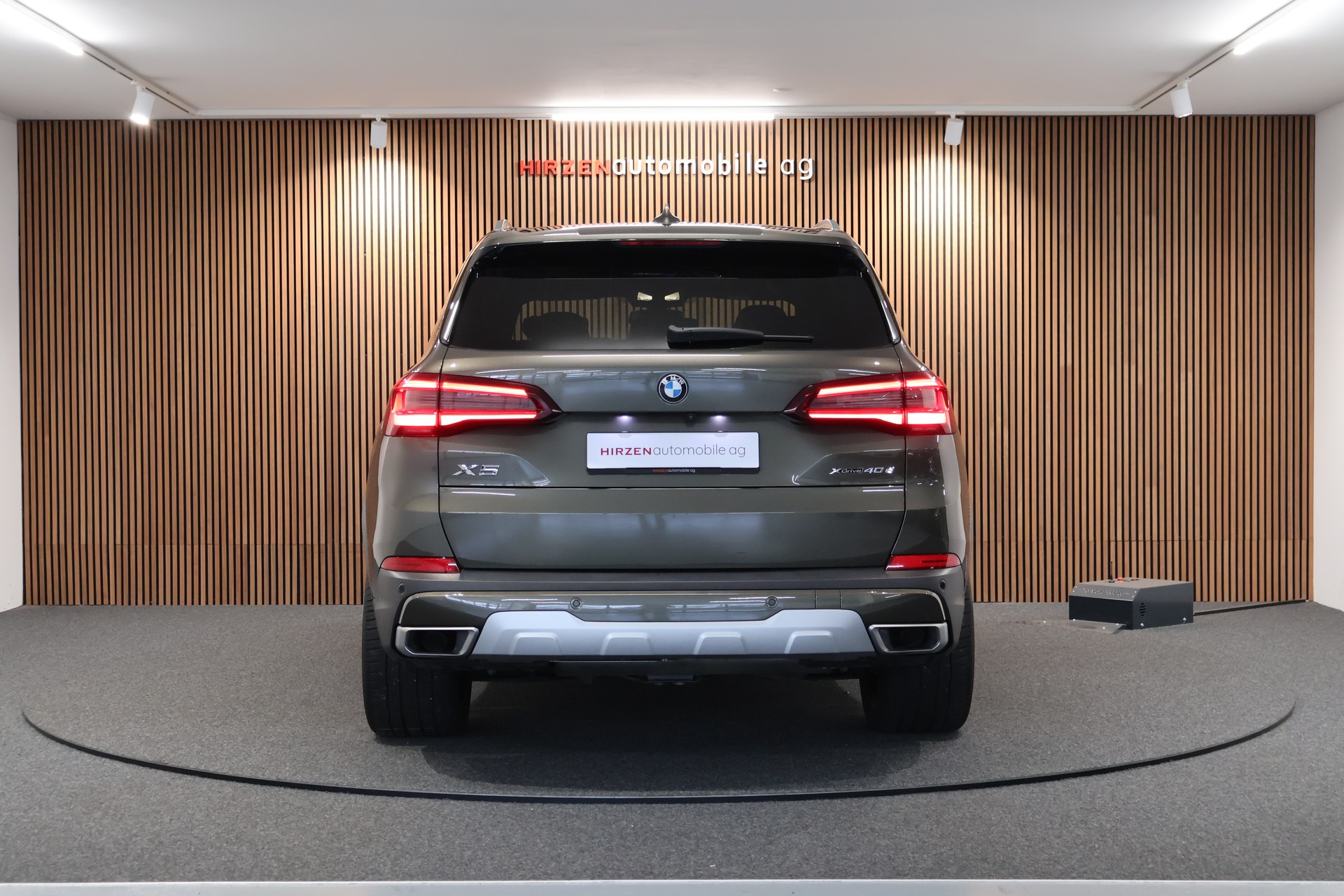 BMW X5 xDrive 48V 40d xLine Steptronic 7 Platz-image-3