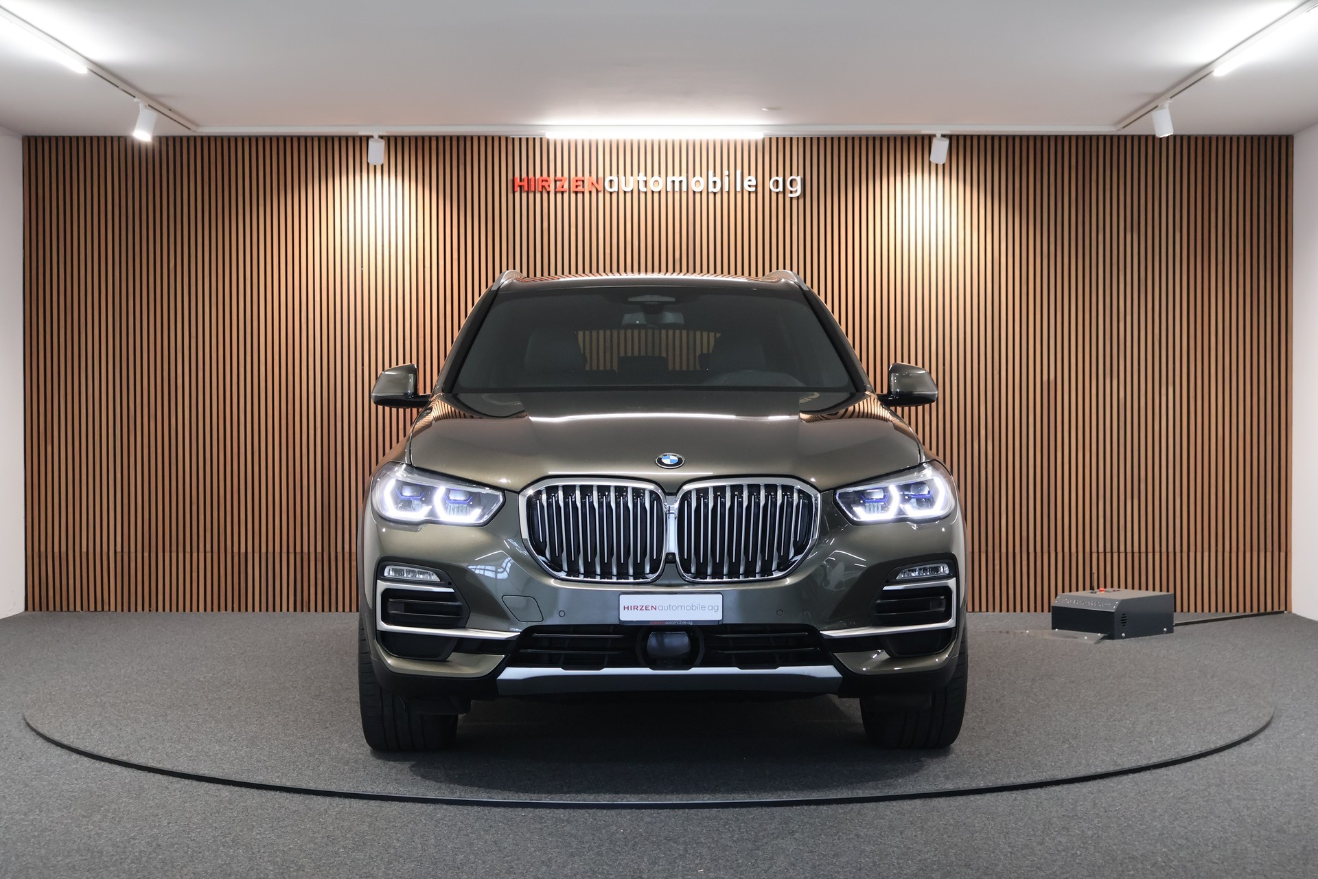 BMW X5 xDrive 48V 40d xLine Steptronic 7 Platz-image-7