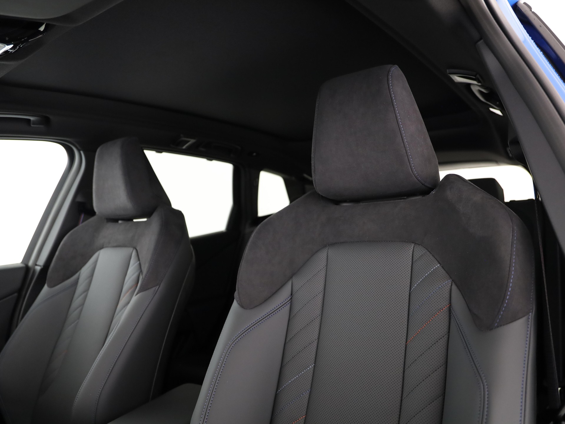 BMW X3 M50i-image-10