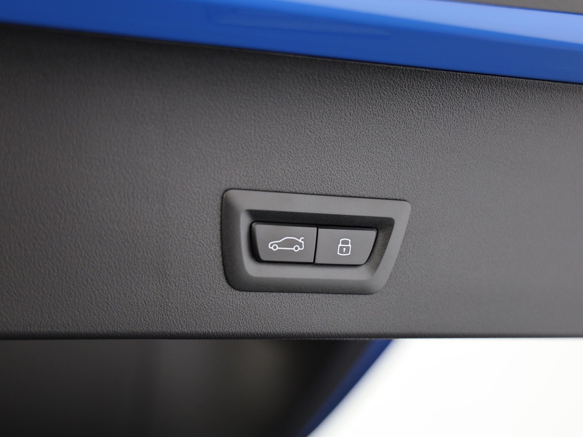 BMW X3 M50i-image-8