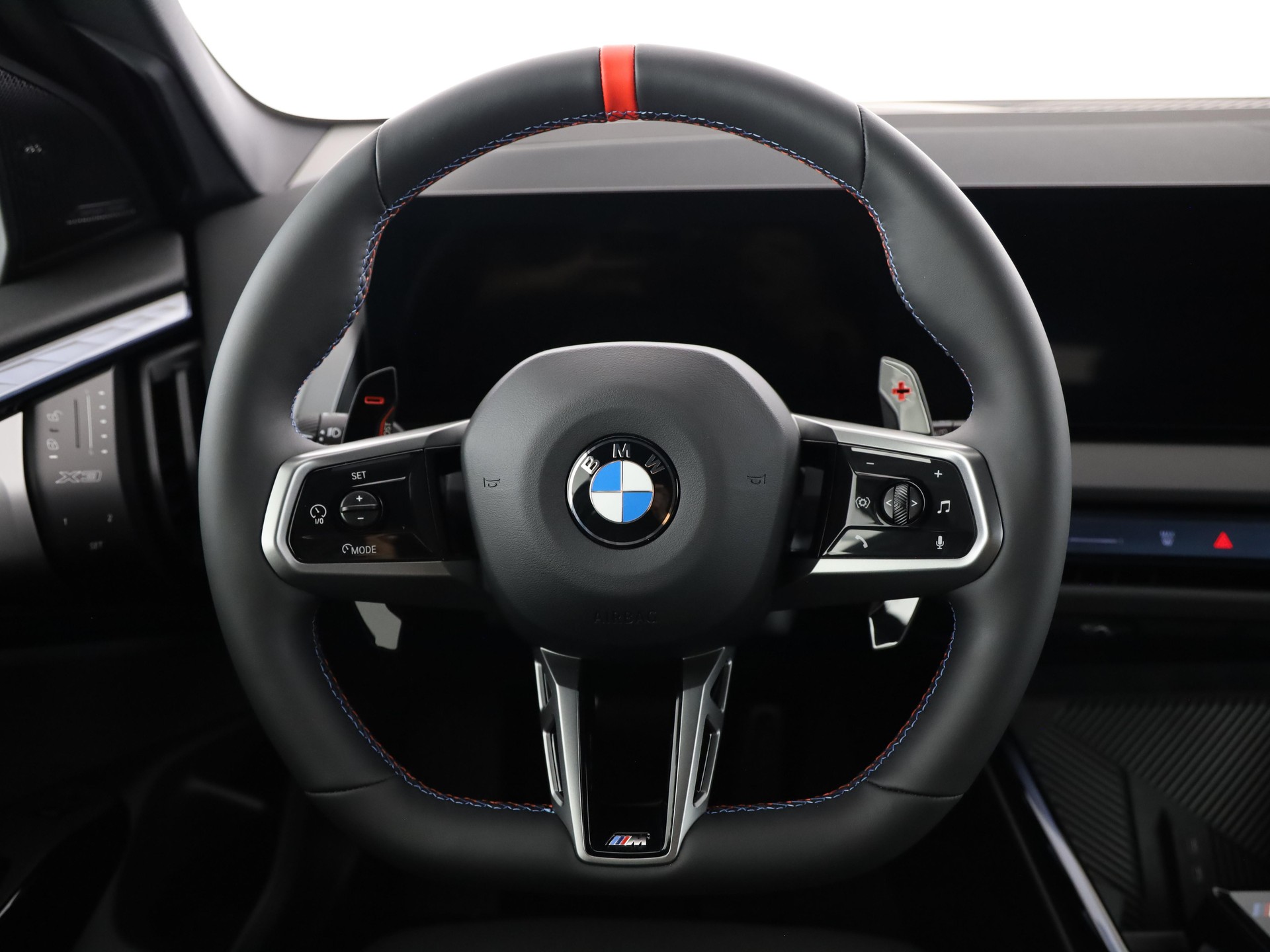 BMW X3 M50i-image-16