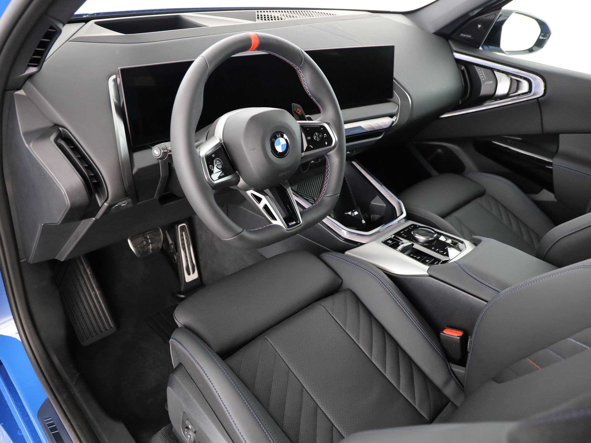 BMW X3 M50i-image-11