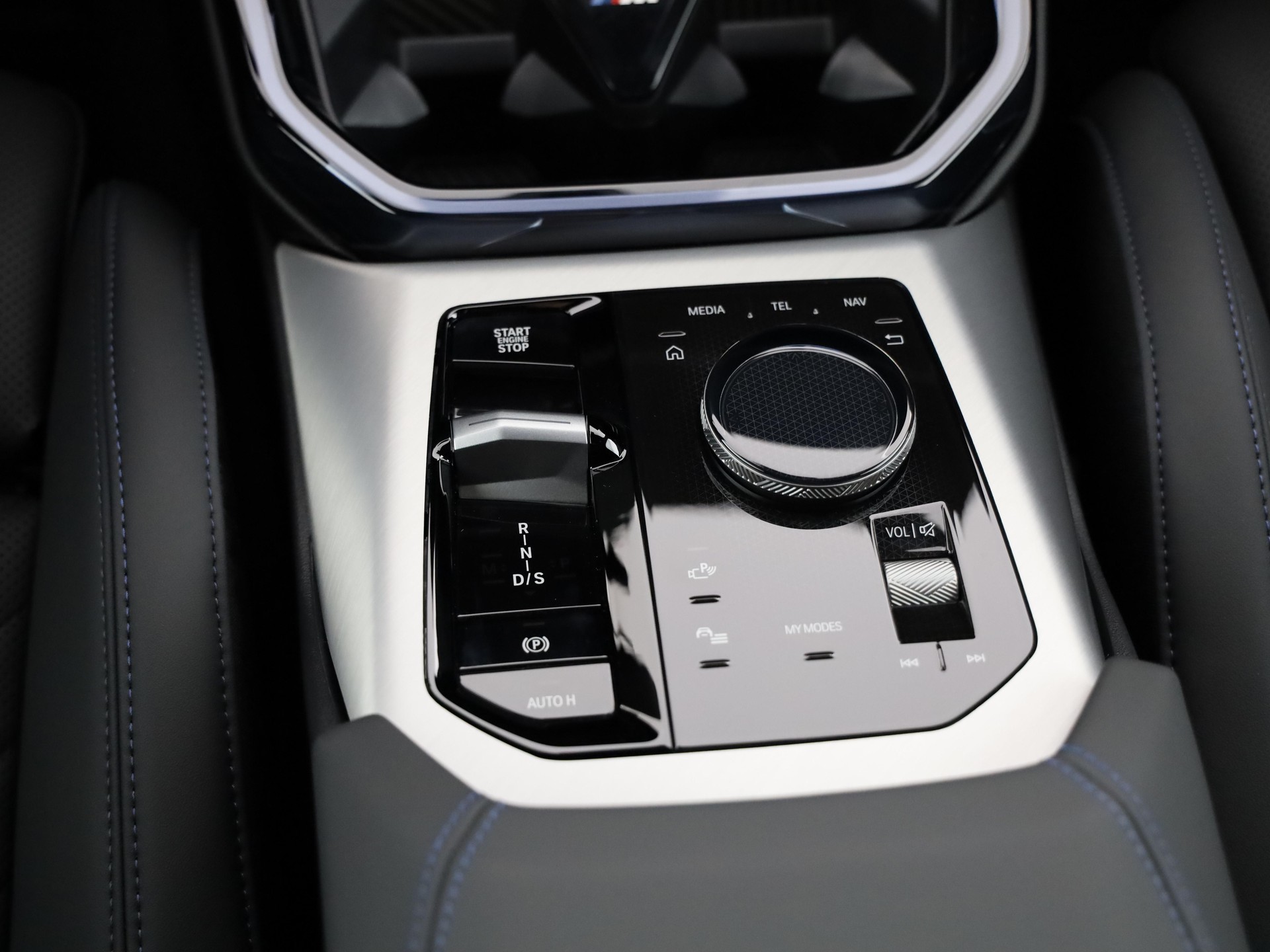 BMW X3 M50i-image-15