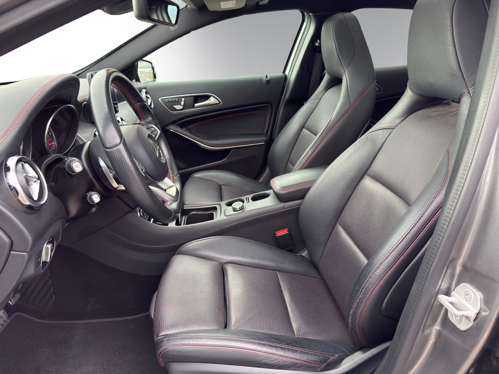 Image MERCEDES-BENZ GLA-250 GLA 250 AMG Line 4Matic