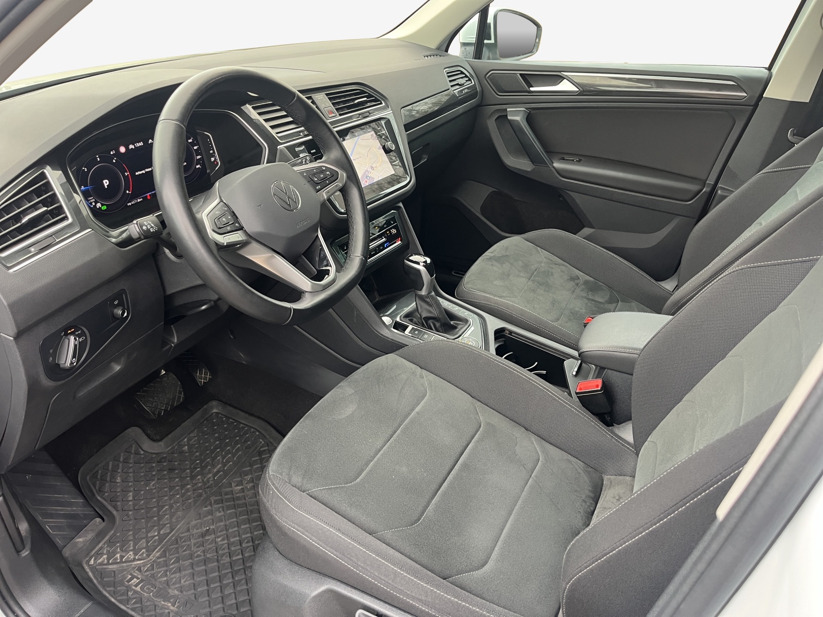 VW Tiguan 2.0 TDI SCR Elegance 4Motion DSG-image-7