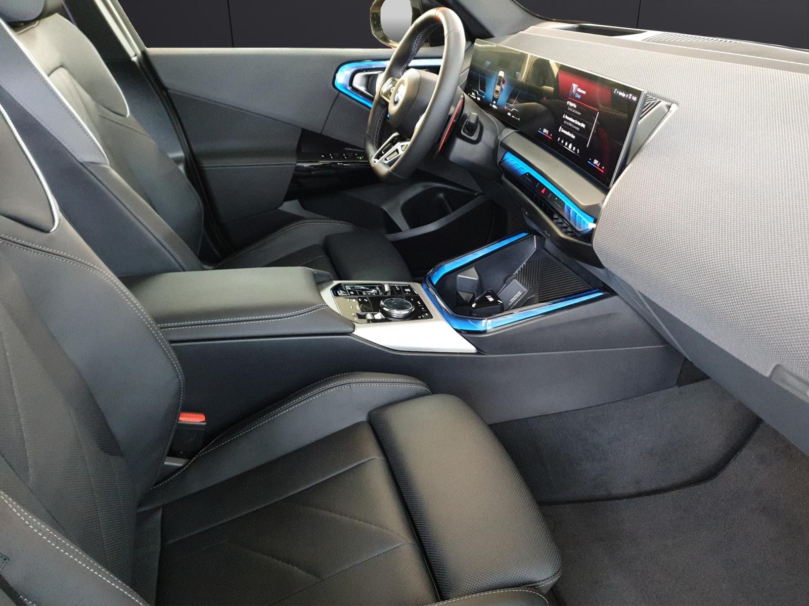 BMW X3 M50i-image-10