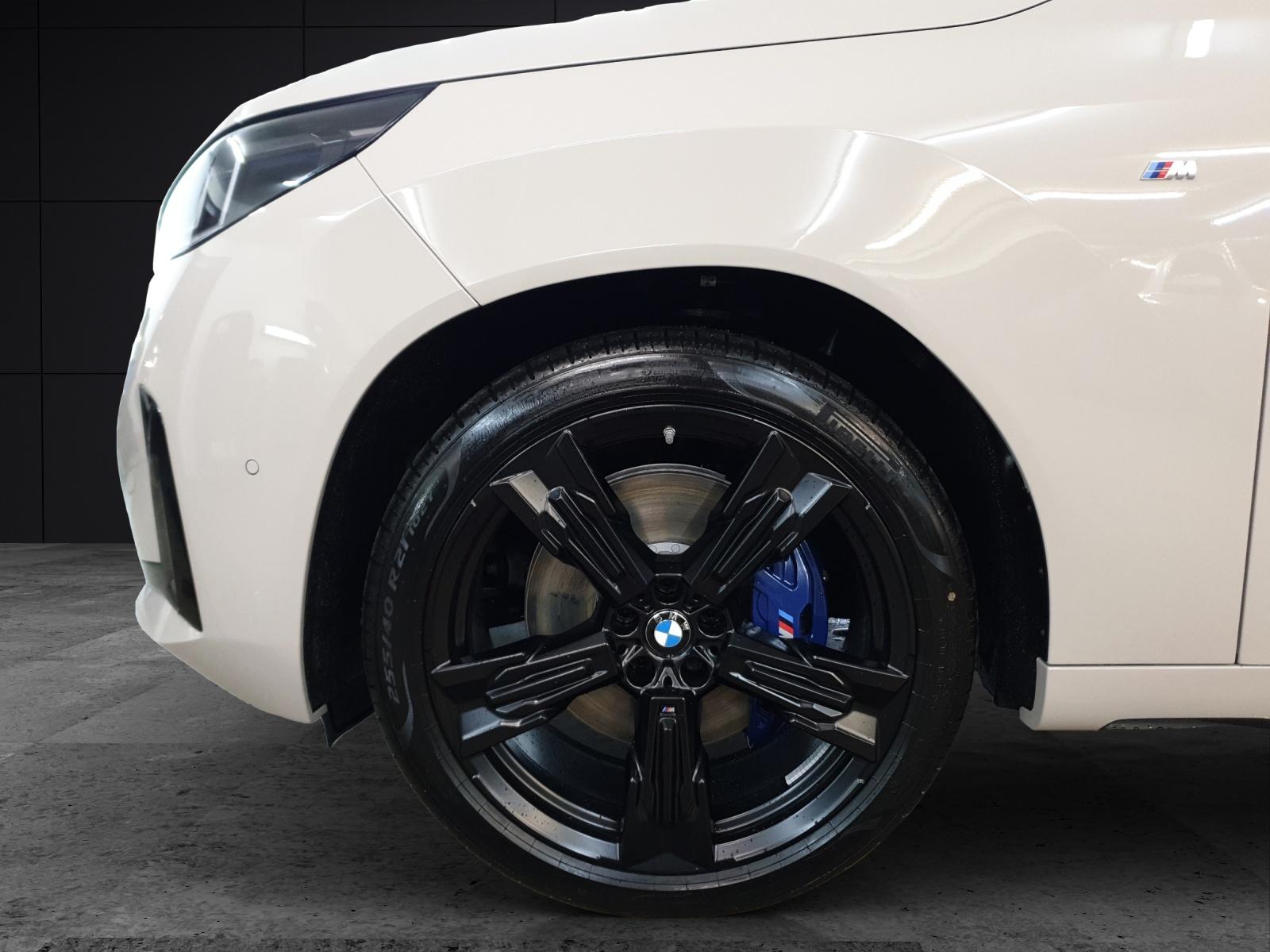 BMW X3 M50i-image-5