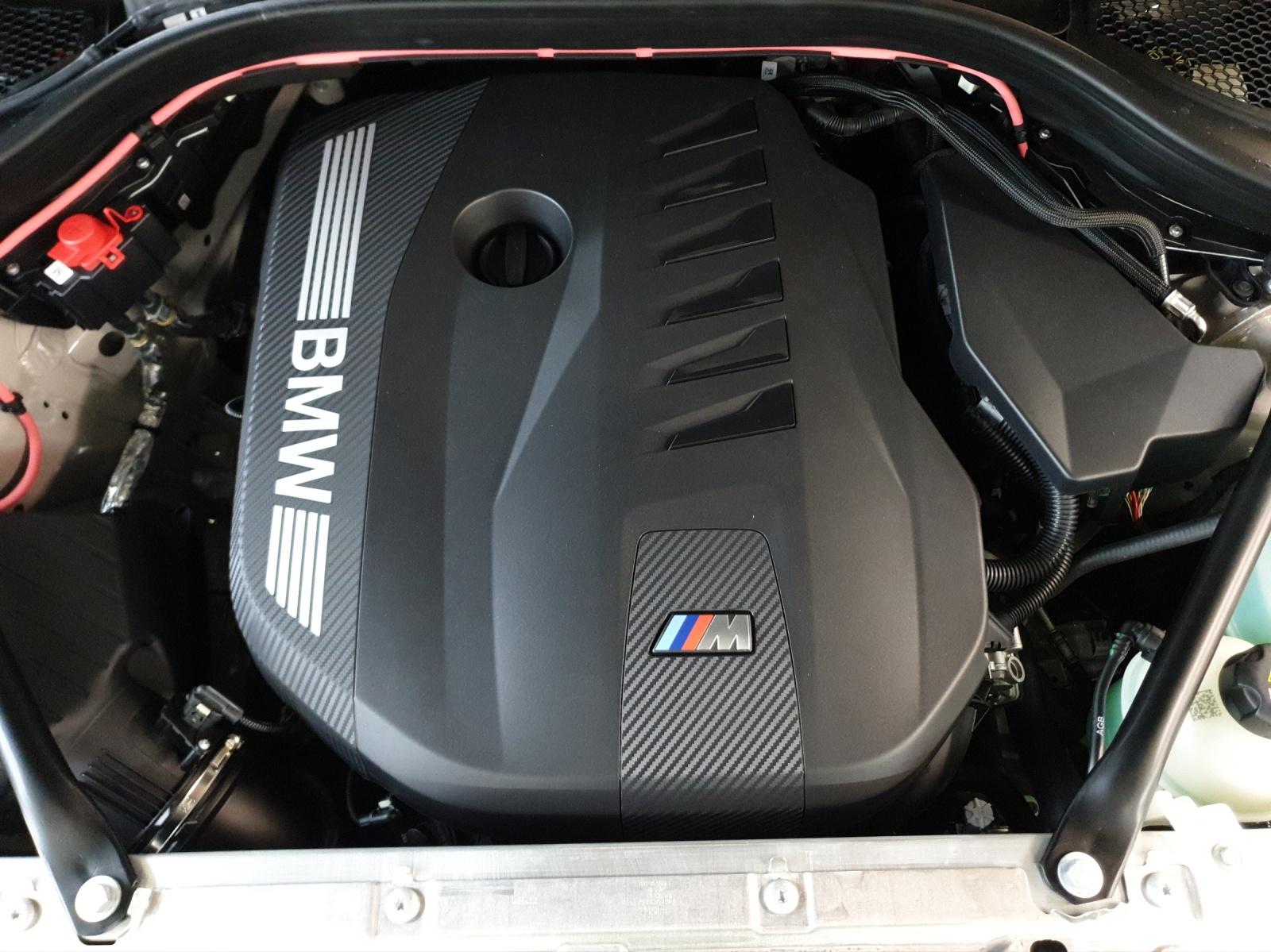 BMW X3 M50i-image-16