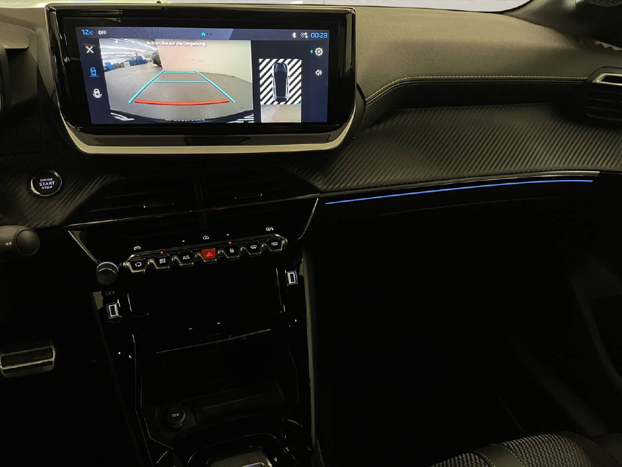 PEUGEOT 208 1.2 Hybrid 145 GT-image-7