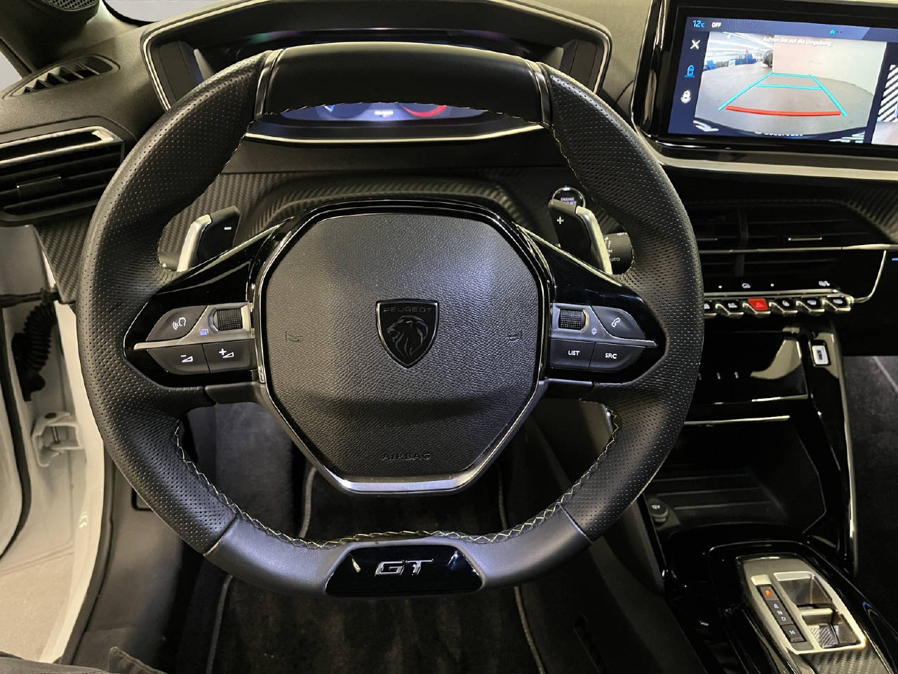 PEUGEOT 208 1.2 Hybrid 145 GT-image-6