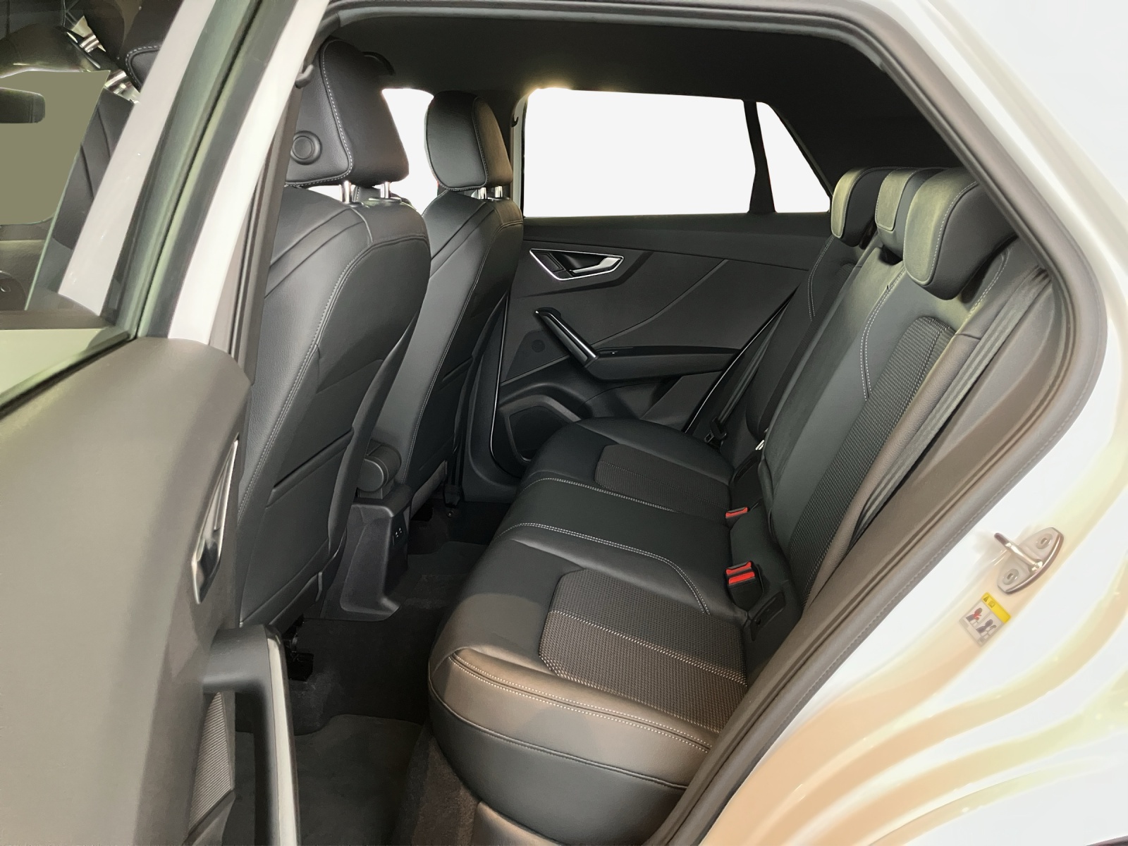 AUDI Q2 35 TFSI advanced S-tronic-image-11