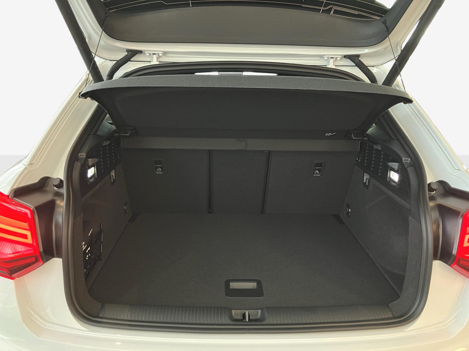 AUDI Q2 35 TFSI advanced S-tronic-image-12