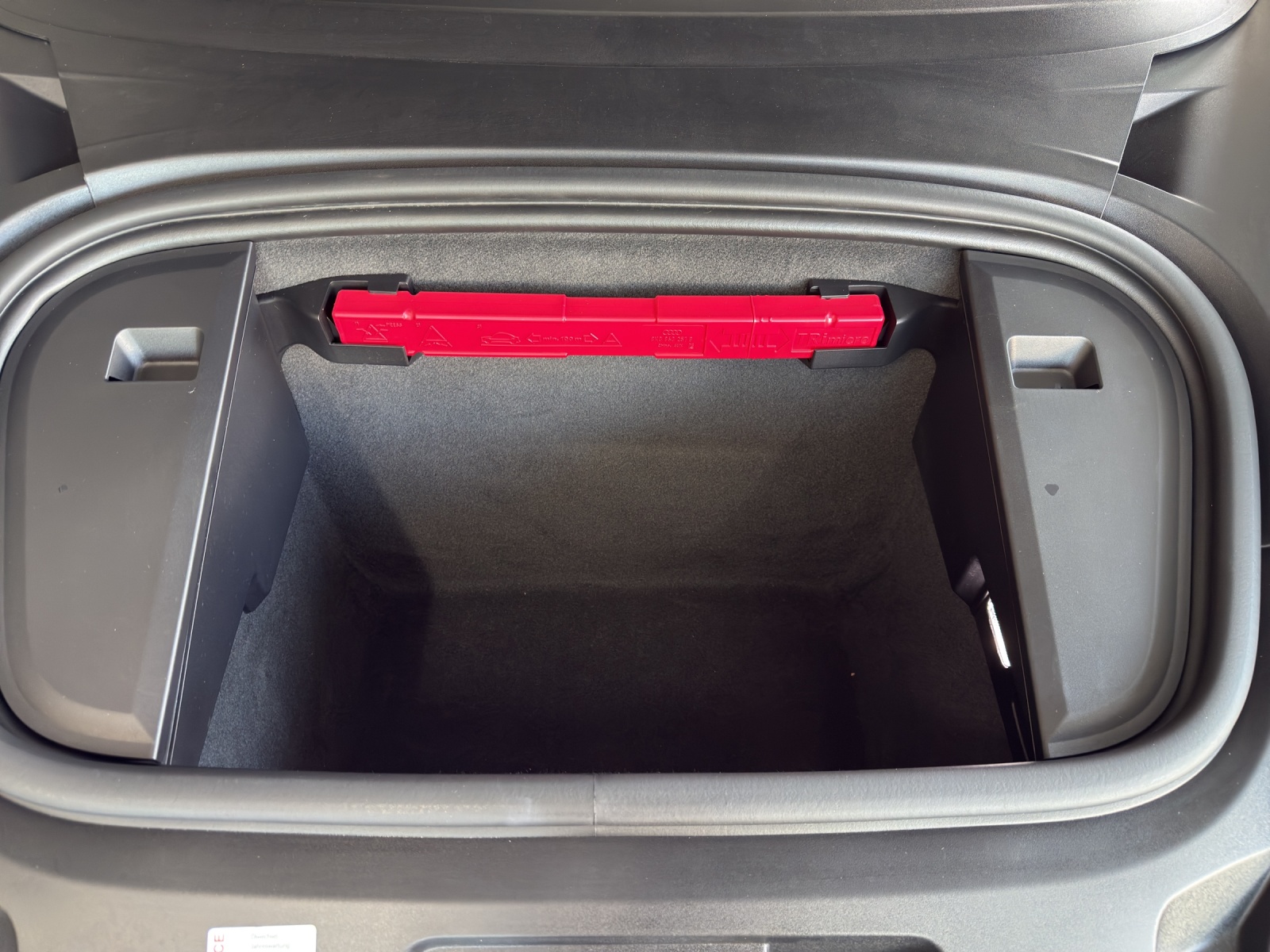 PORSCHE Taycan 4S Performance Upgarde mit Porsche Approved bis 11.2026-image-12