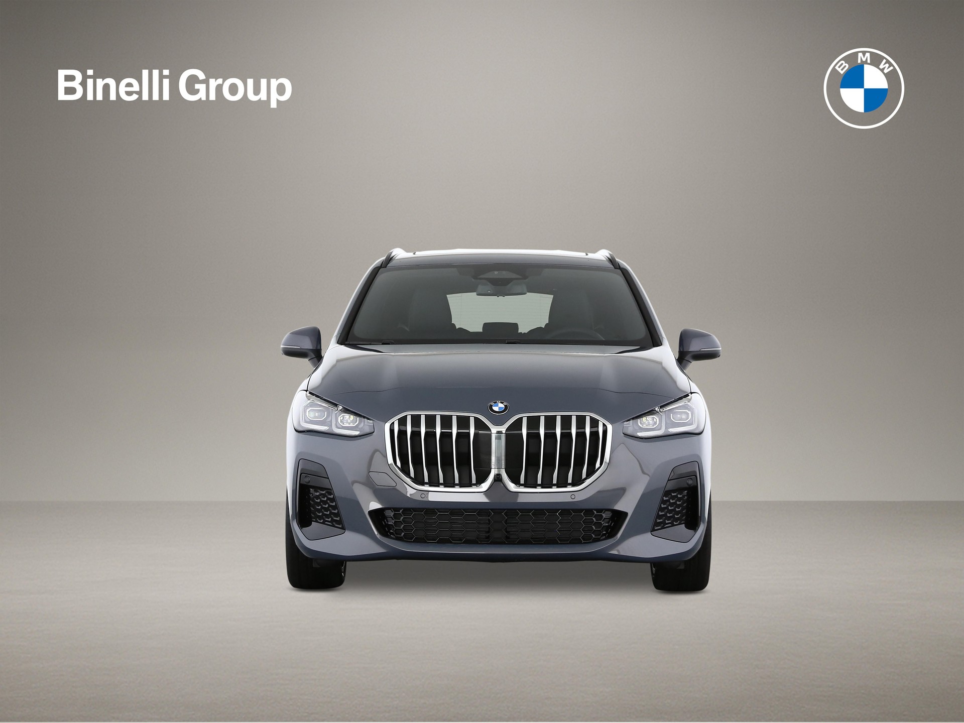 BMW 220i Active Tourer-image-4