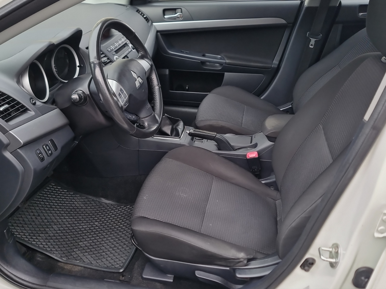 MITSUBISHI Lancer Sportback 1.6 Jubilé35-image-8