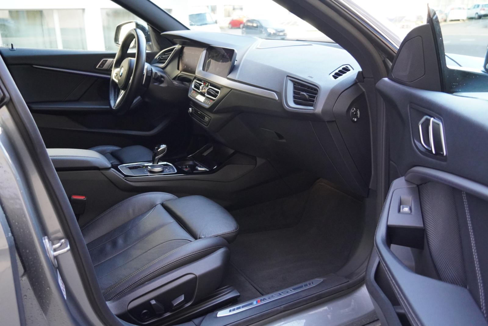 BMW M235i Gran Coupé xDrive Pure M Sport Steptronic-image-12
