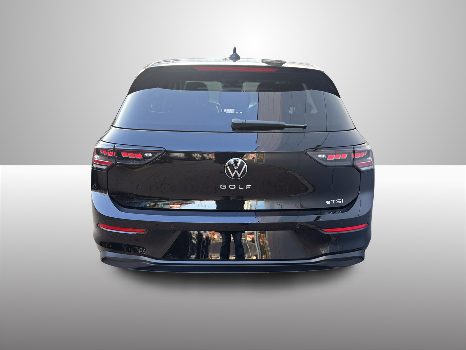 VW Golf United 1.5 eTSI 115PS DSG-image-11