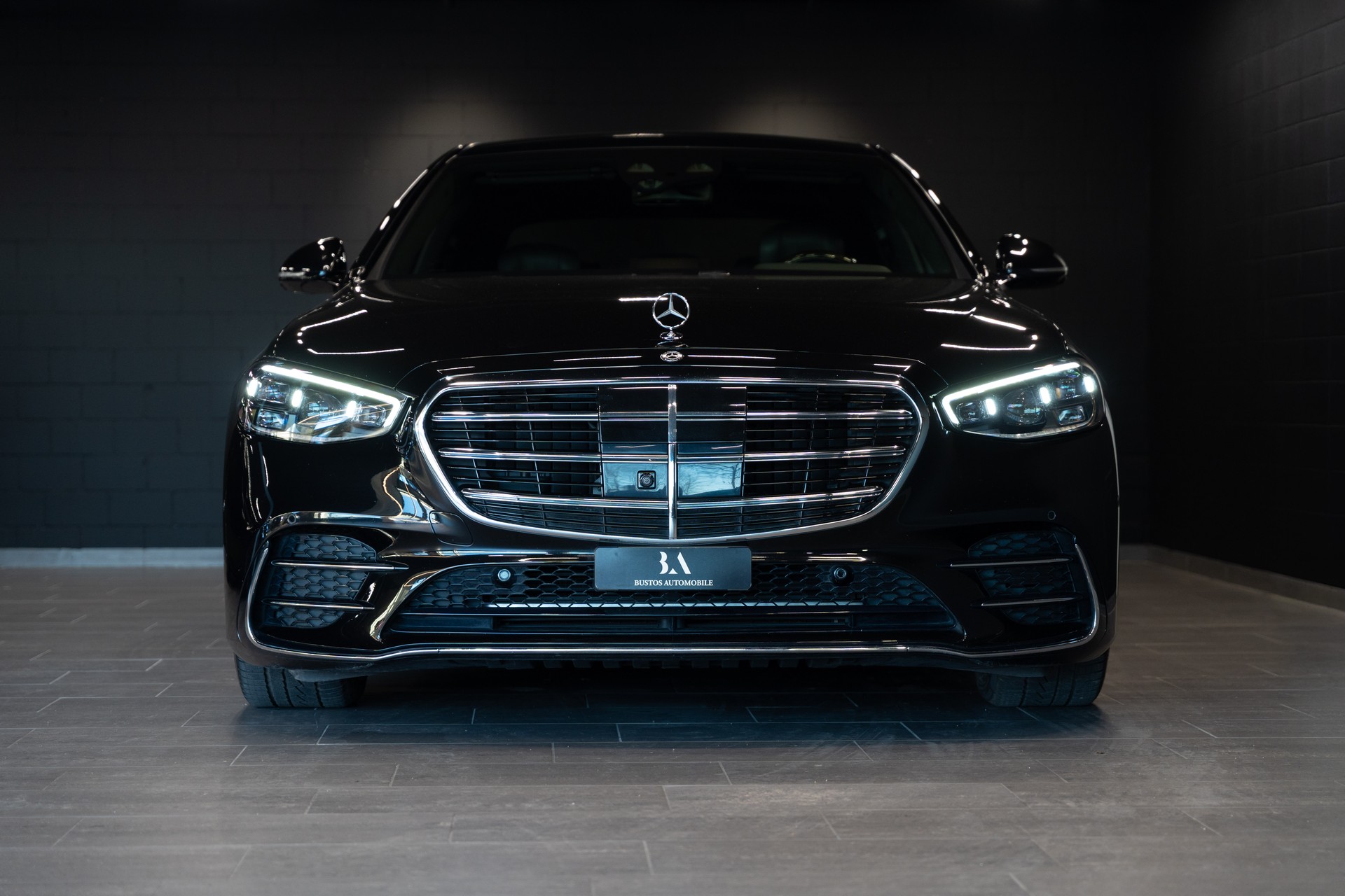MERCEDES-BENZ S 500 L 4Matic AMG Line 9G-Tronic / 5 Plätzer / Vollausstattung / Rear View Entertainment / Burmester /-image-3