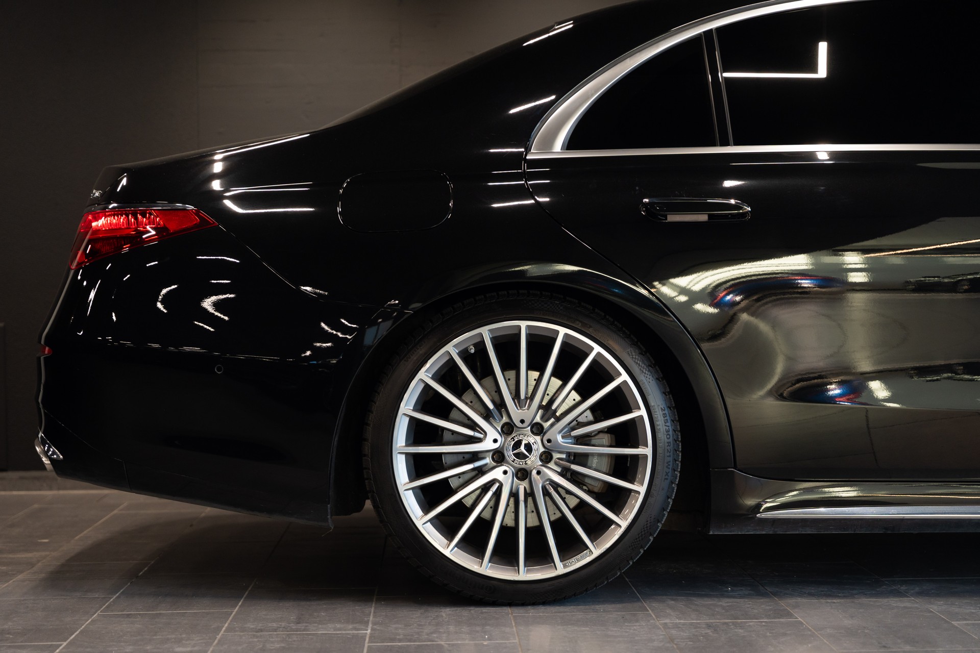 MERCEDES-BENZ S 500 L 4Matic AMG Line 9G-Tronic / 5 Plätzer / Vollausstattung / Rear View Entertainment / Burmester /-image-8