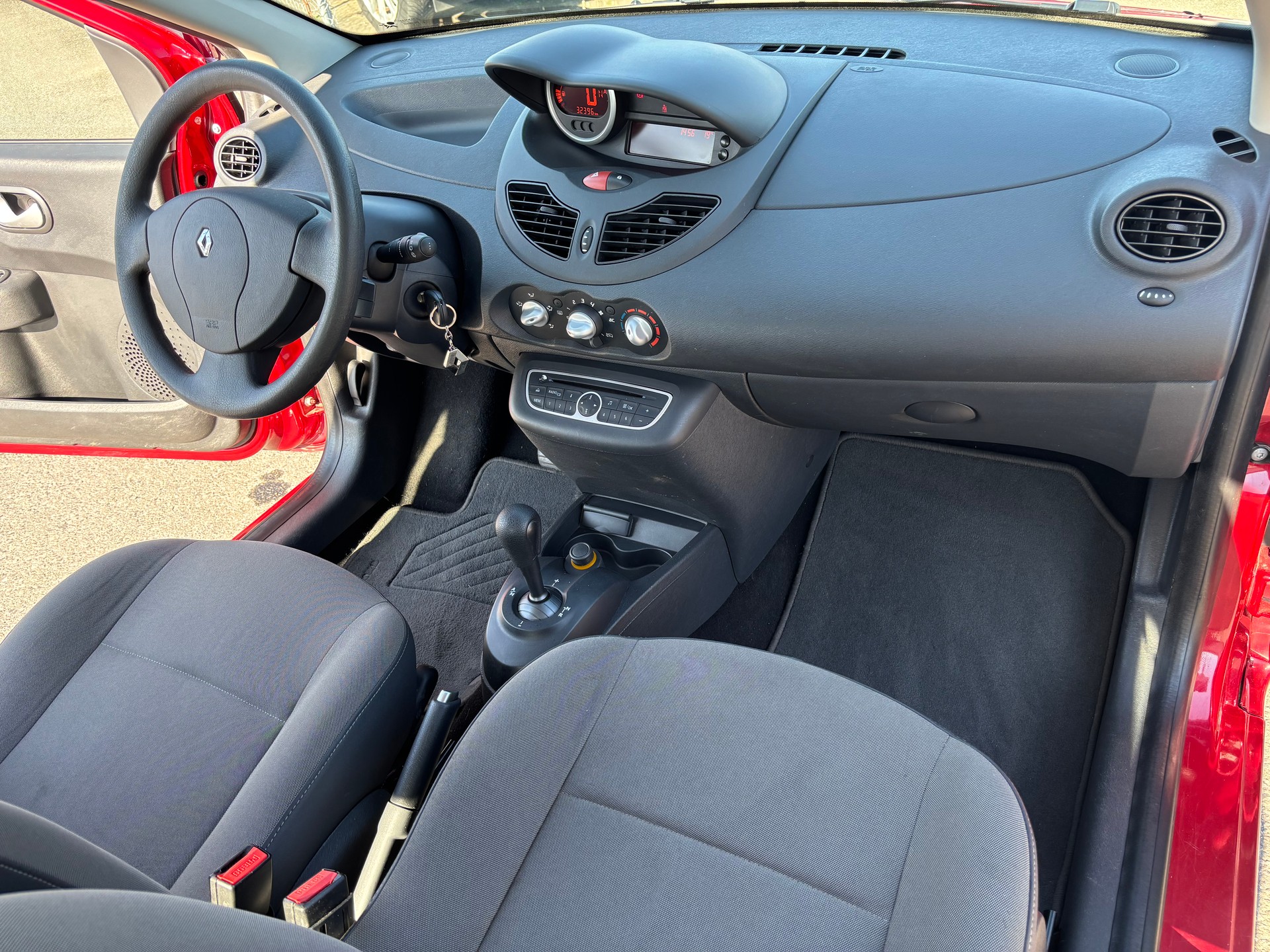 RENAULT Twingo 1.2 16V Expression Quickshift-image-11