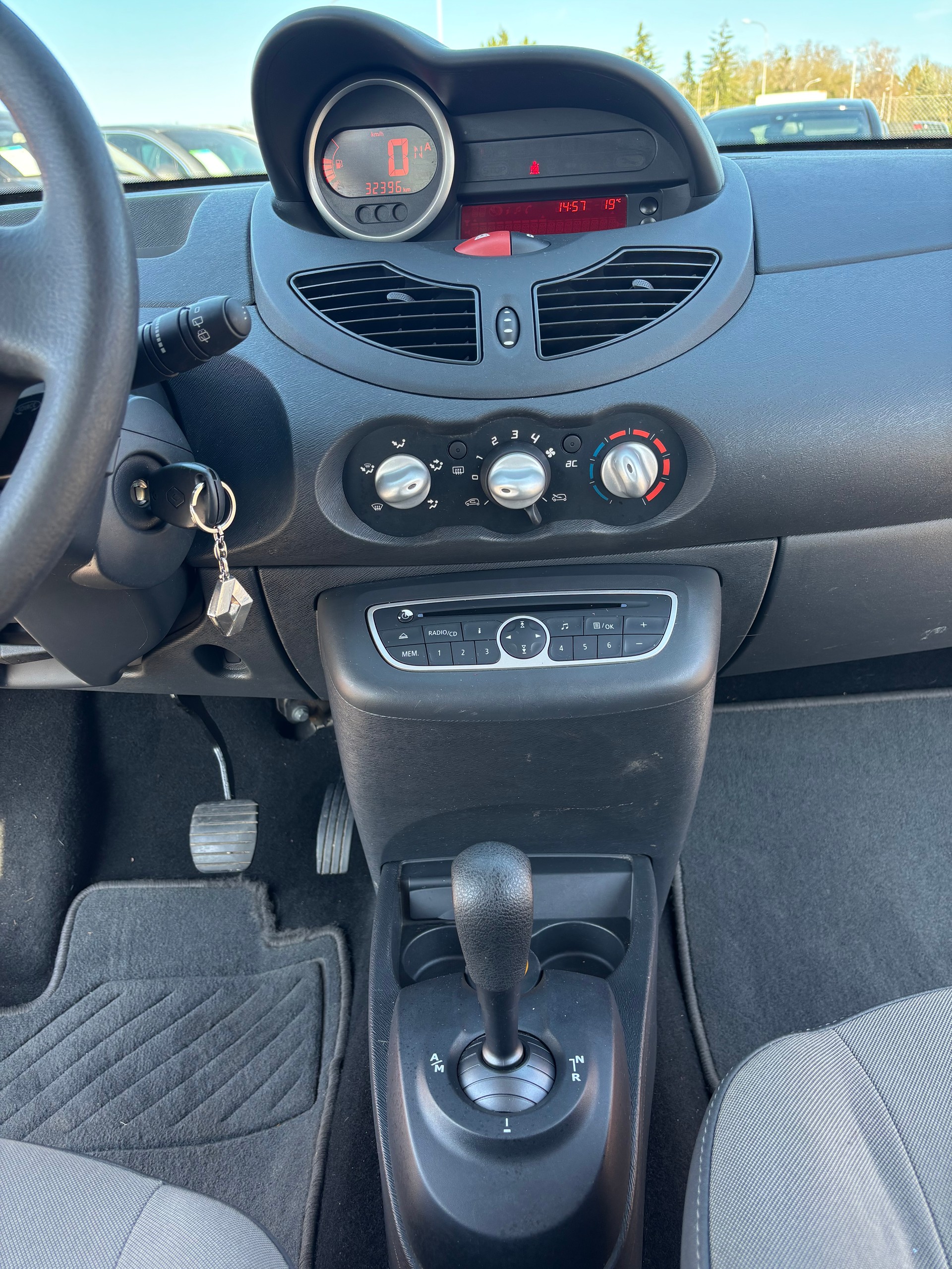 RENAULT Twingo 1.2 16V Expression Quickshift-image-8