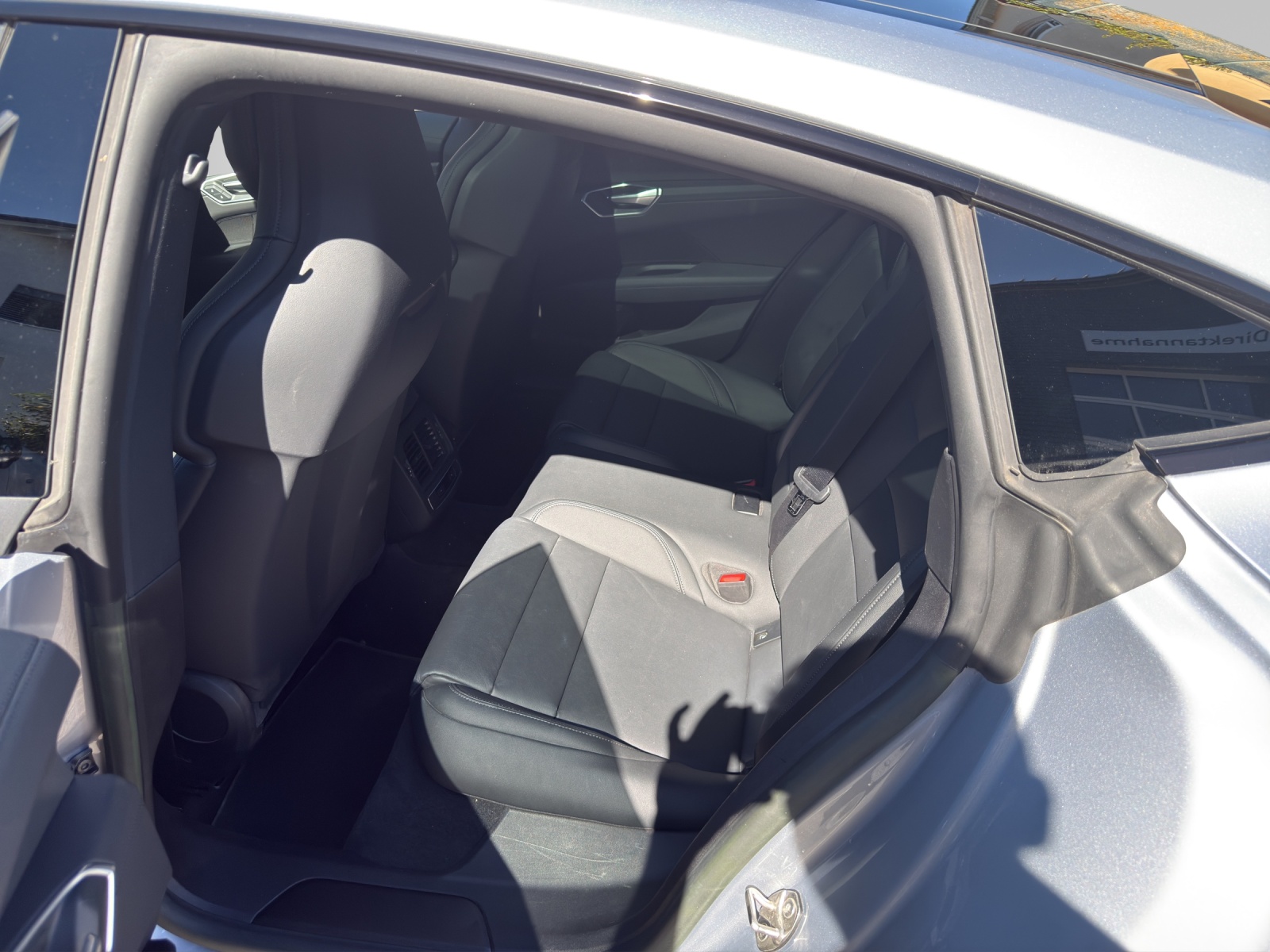 AUDI e-tron GT quattro, 8-fach bereift-image-9