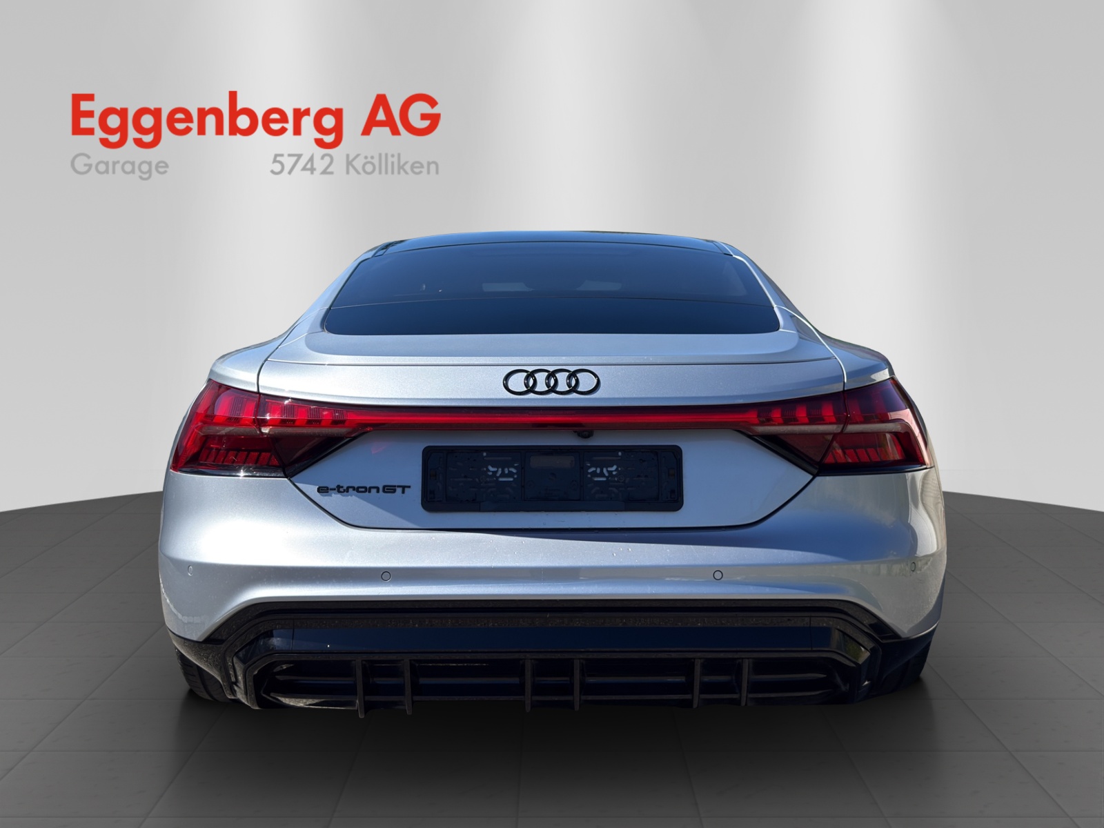 AUDI e-tron GT quattro, 8-fach bereift-image-3