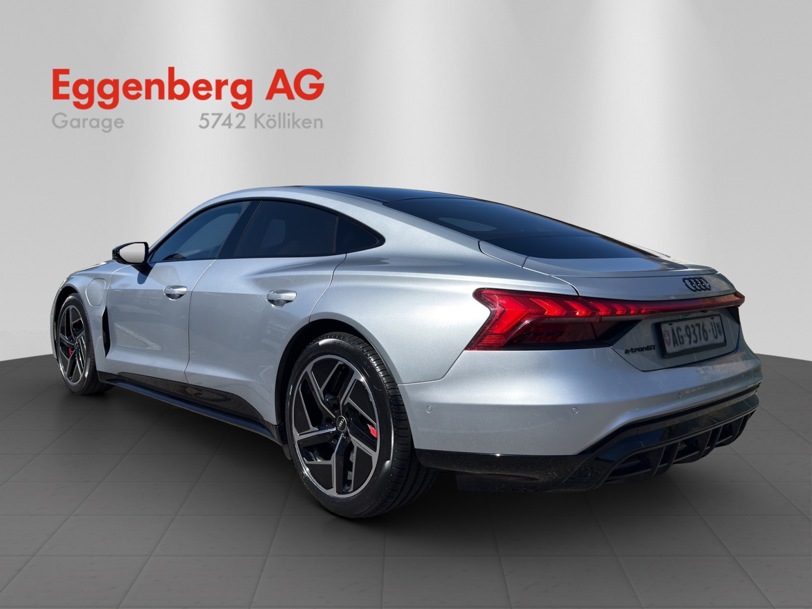 AUDI e-tron GT quattro, 8-fach bereift-image-2
