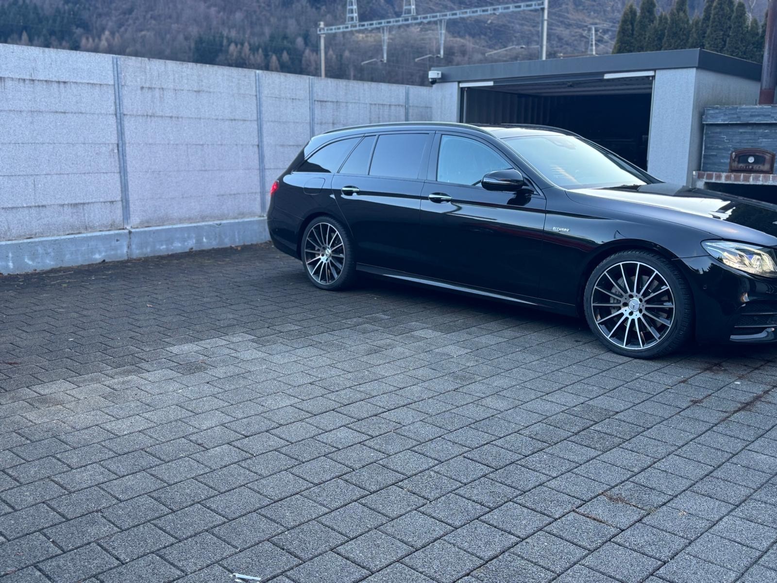 MERCEDES-BENZ E 43 AMG 4 Matic 9G-Tronic-image-14