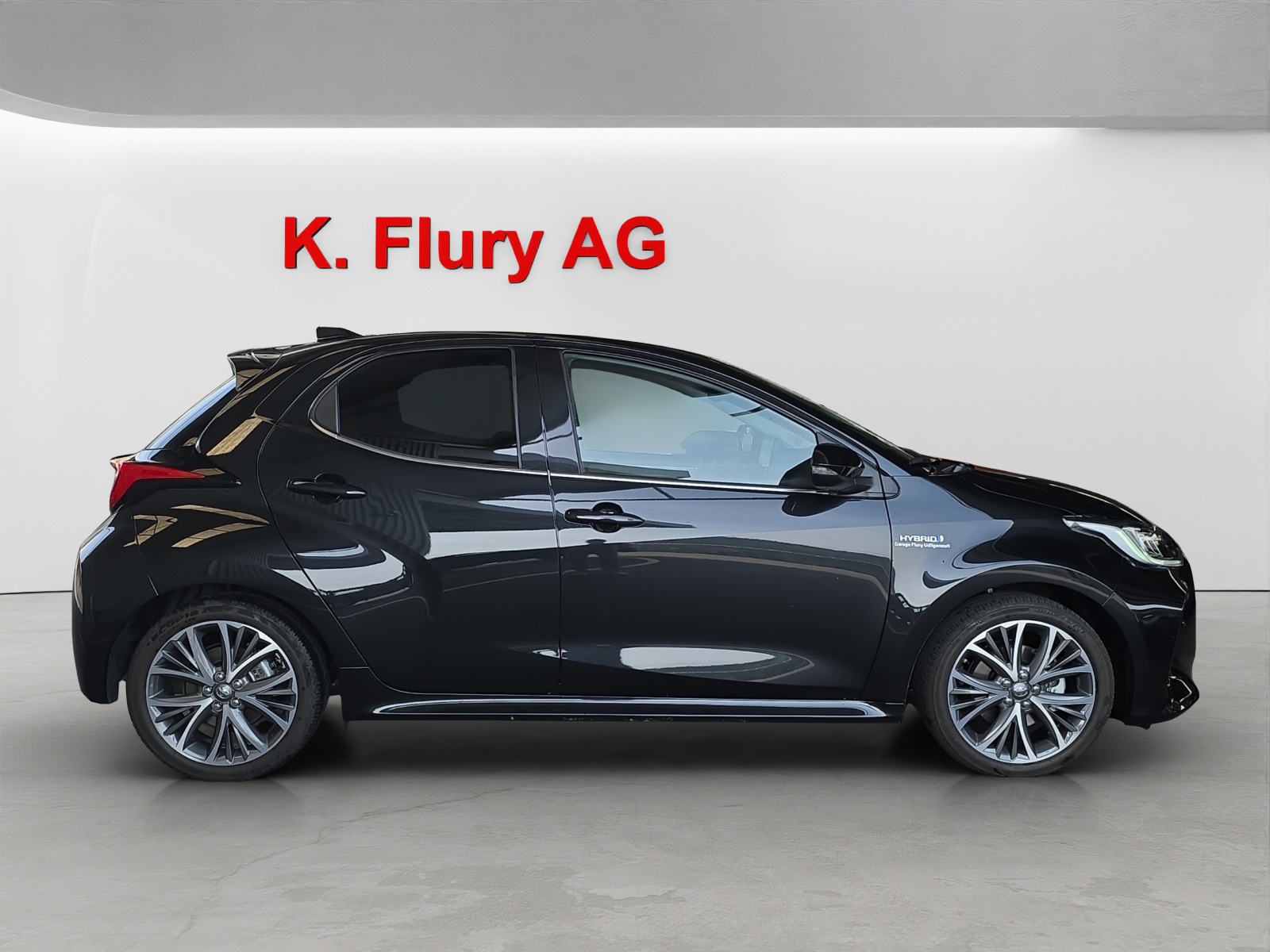 TOYOTA Yaris 1.5 VVT-i HSD Premium-image-5