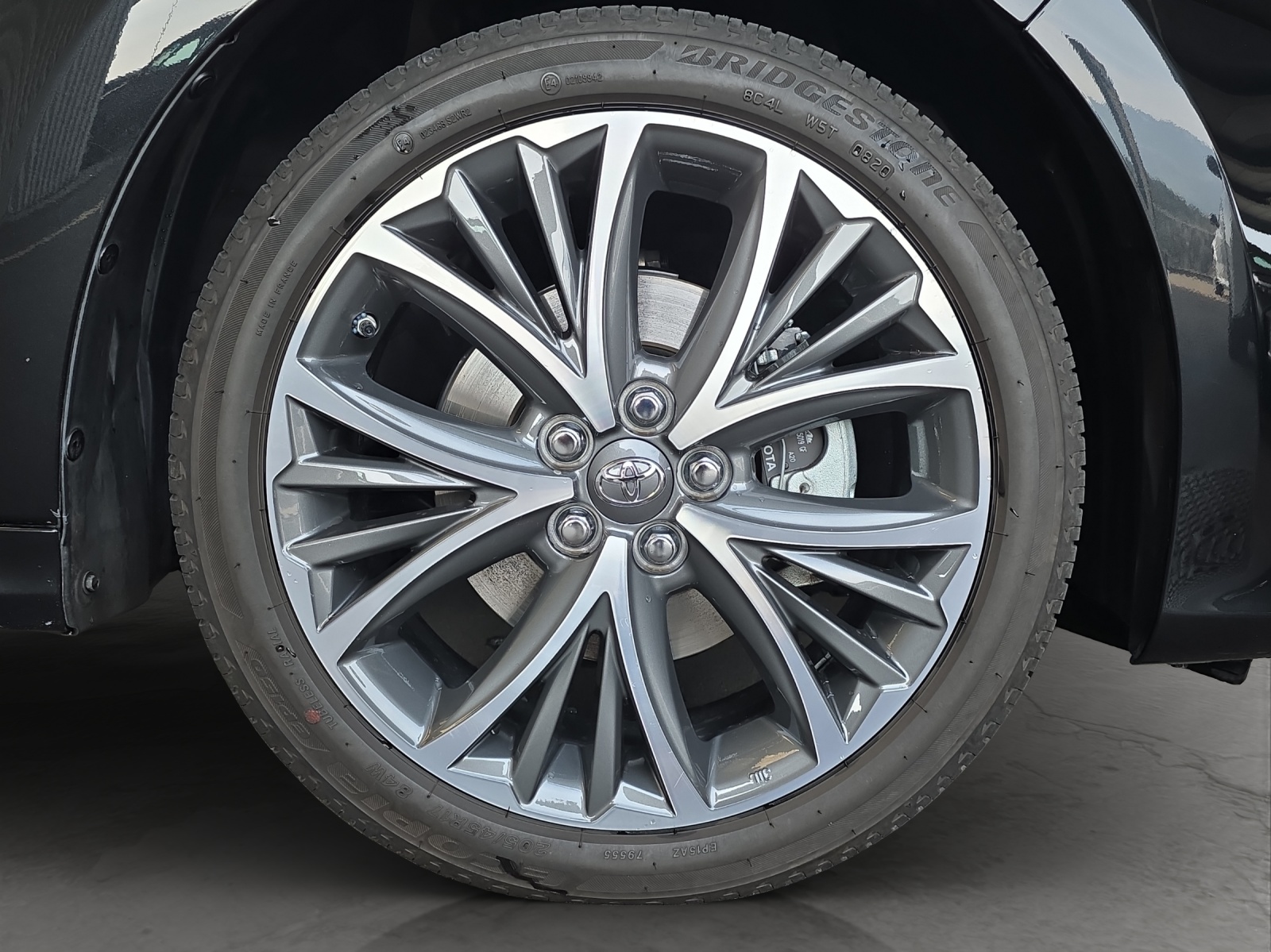 TOYOTA Yaris 1.5 VVT-i HSD Premium-image-14
