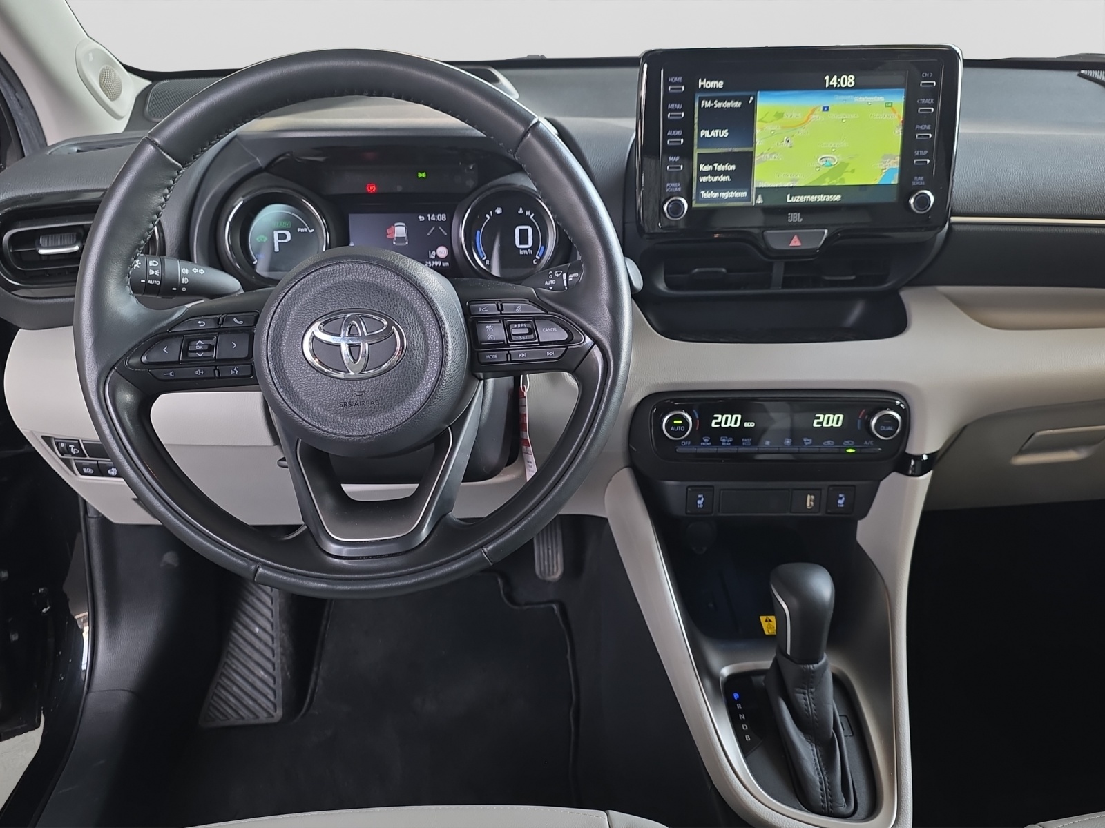 TOYOTA Yaris 1.5 VVT-i HSD Premium-image-12