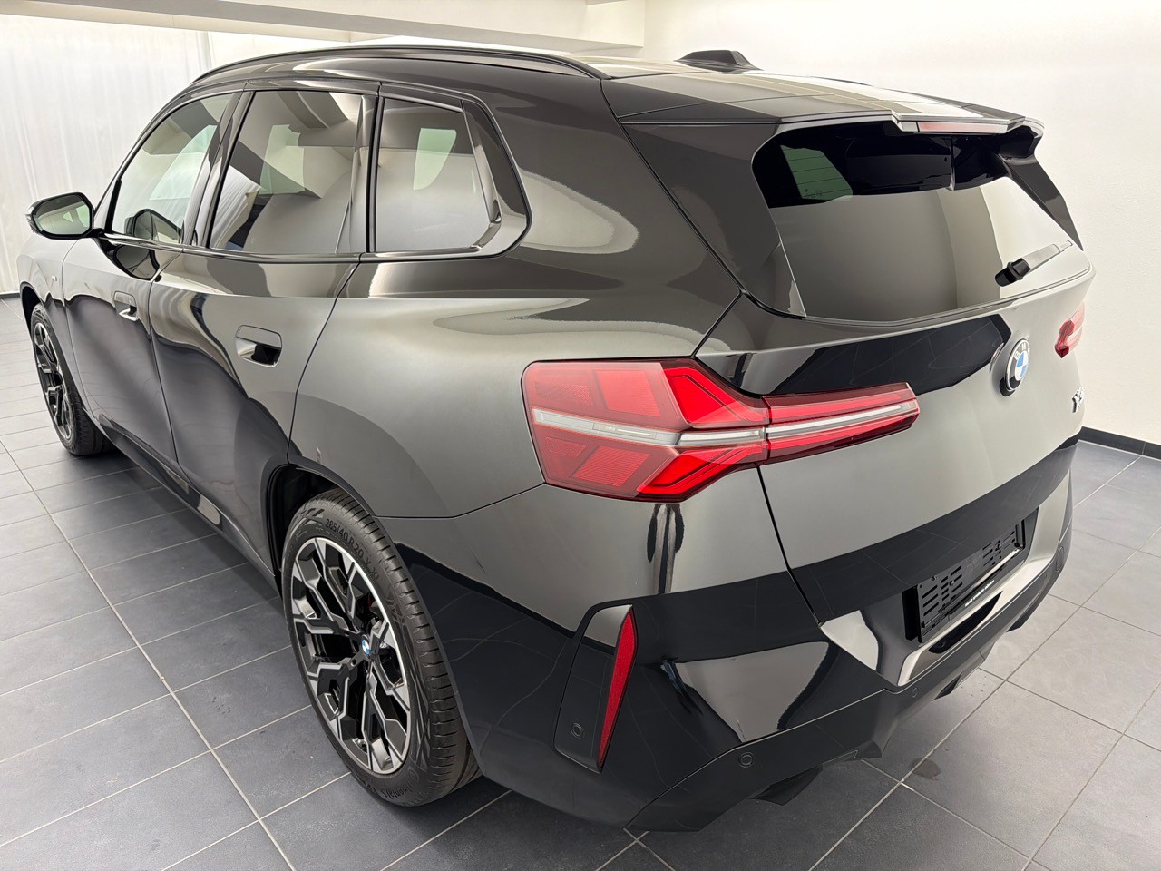 BMW X3 xDr 20 48V M Sport Pro-image-1