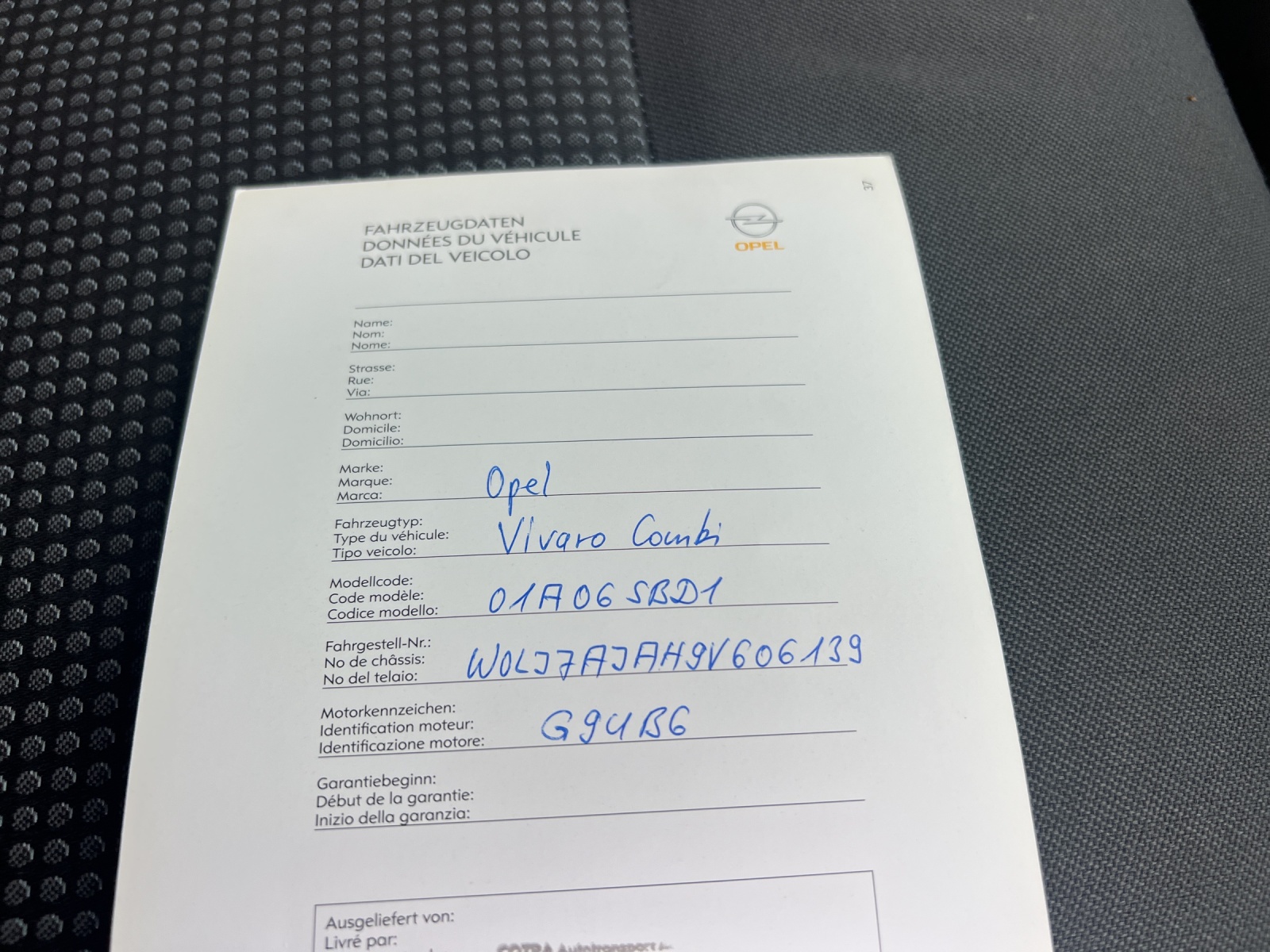 OPEL Vivaro 2.5 CDTI 2.7t L1H1-image-24