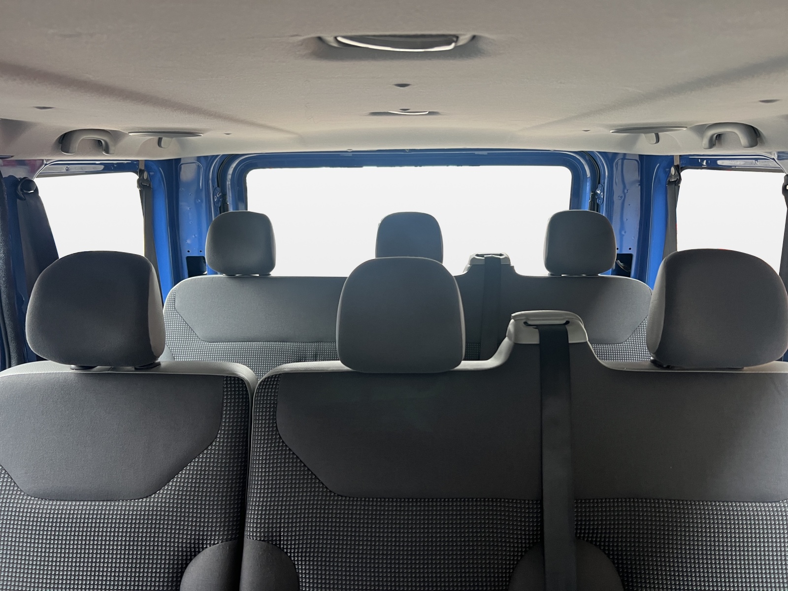 OPEL Vivaro 2.5 CDTI 2.7t L1H1-image-17