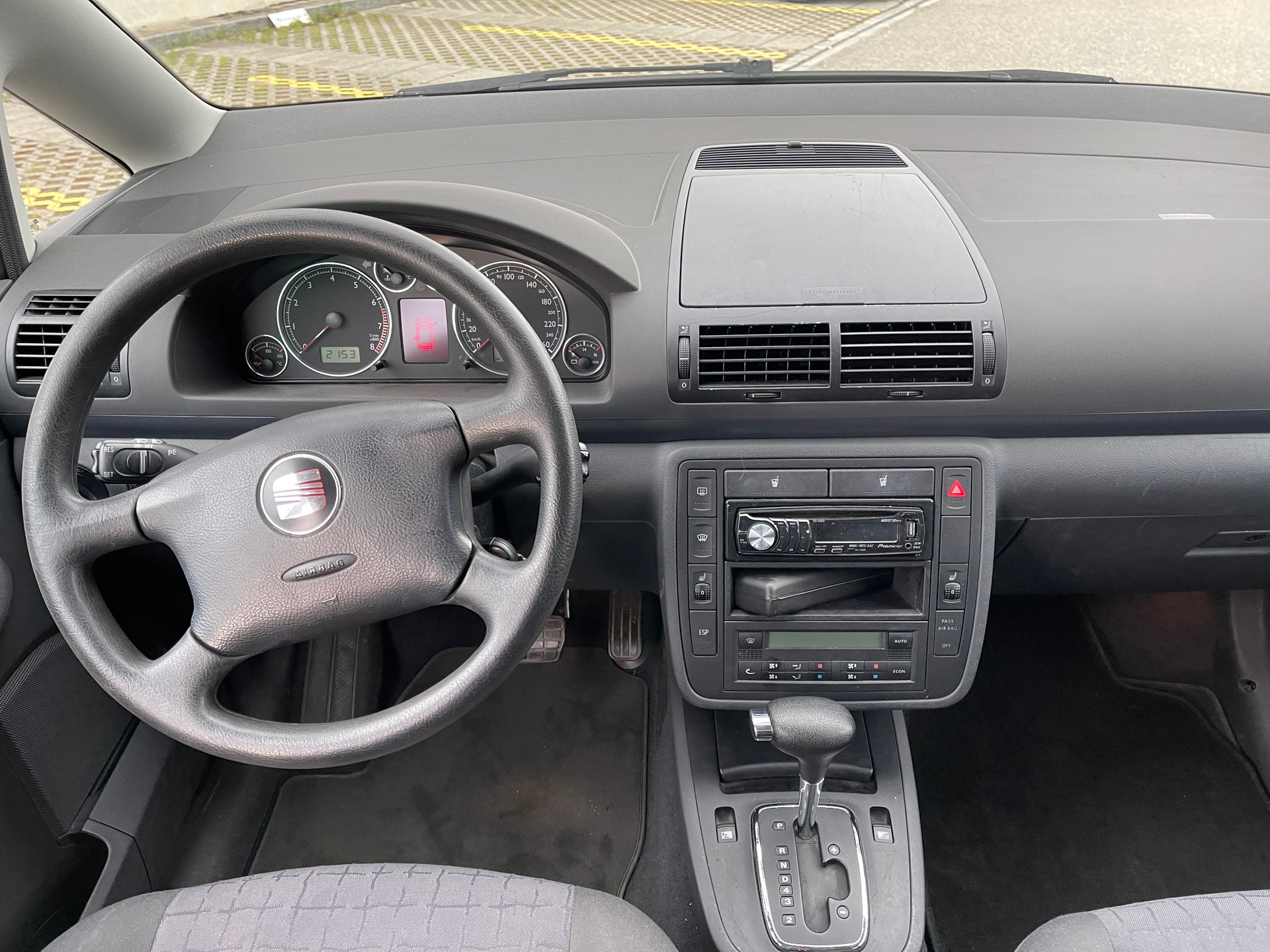 SEAT Alhambra 1.8 Turbo** Automatic * Ab MFK * Frisch Service *-image-9