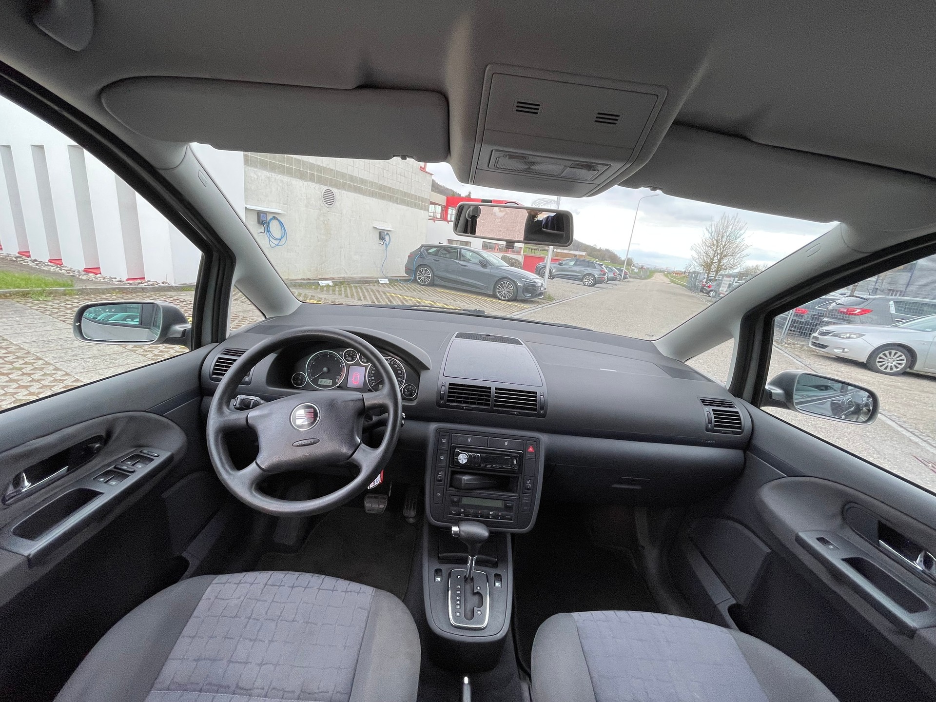 SEAT Alhambra 1.8 Turbo** Automatic * Ab MFK * Frisch Service *-image-8