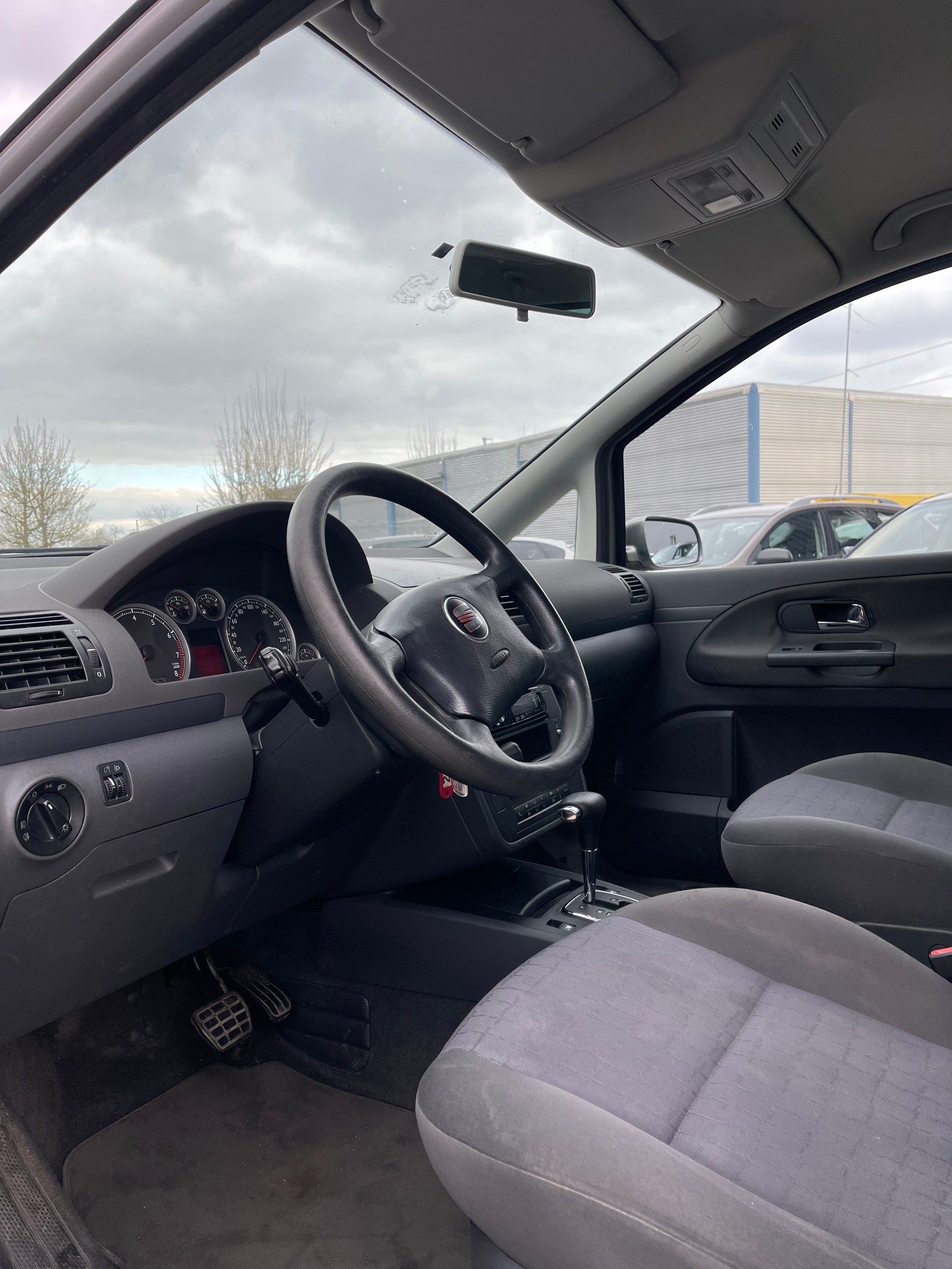 SEAT Alhambra 1.8 Turbo** Automatic * Ab MFK * Frisch Service *-image-10