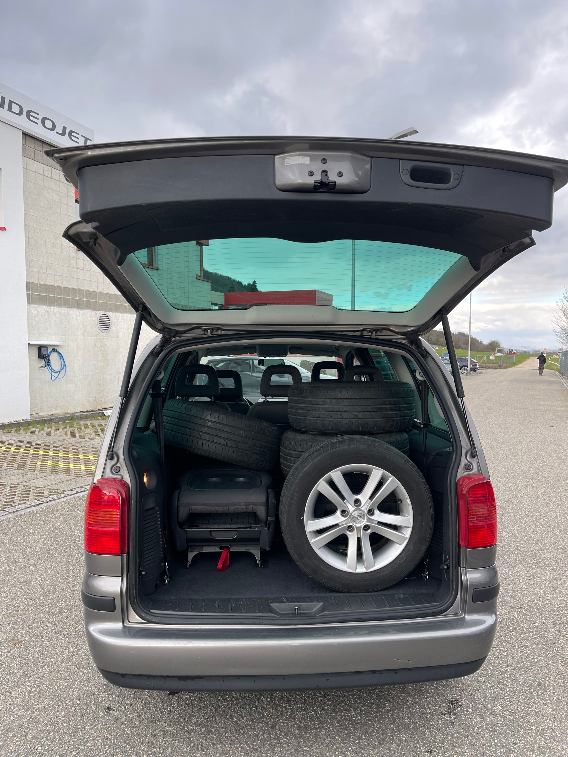 SEAT Alhambra 1.8 Turbo** Automatic * Ab MFK * Frisch Service *-image-13