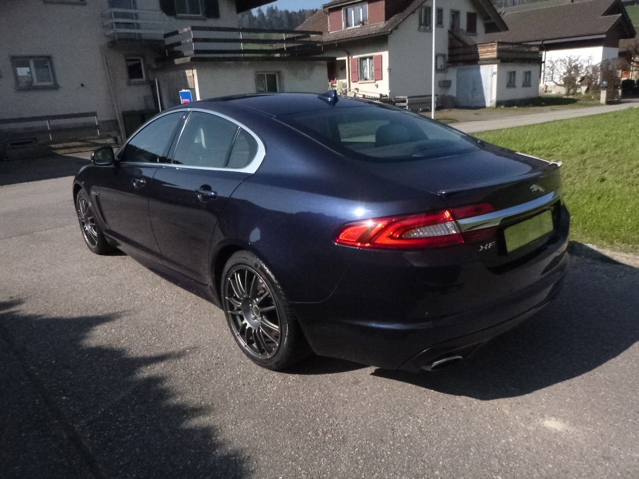 JAGUAR XF 3.0 V6 S/C Premium Luxury 4x4-showroom-element-2