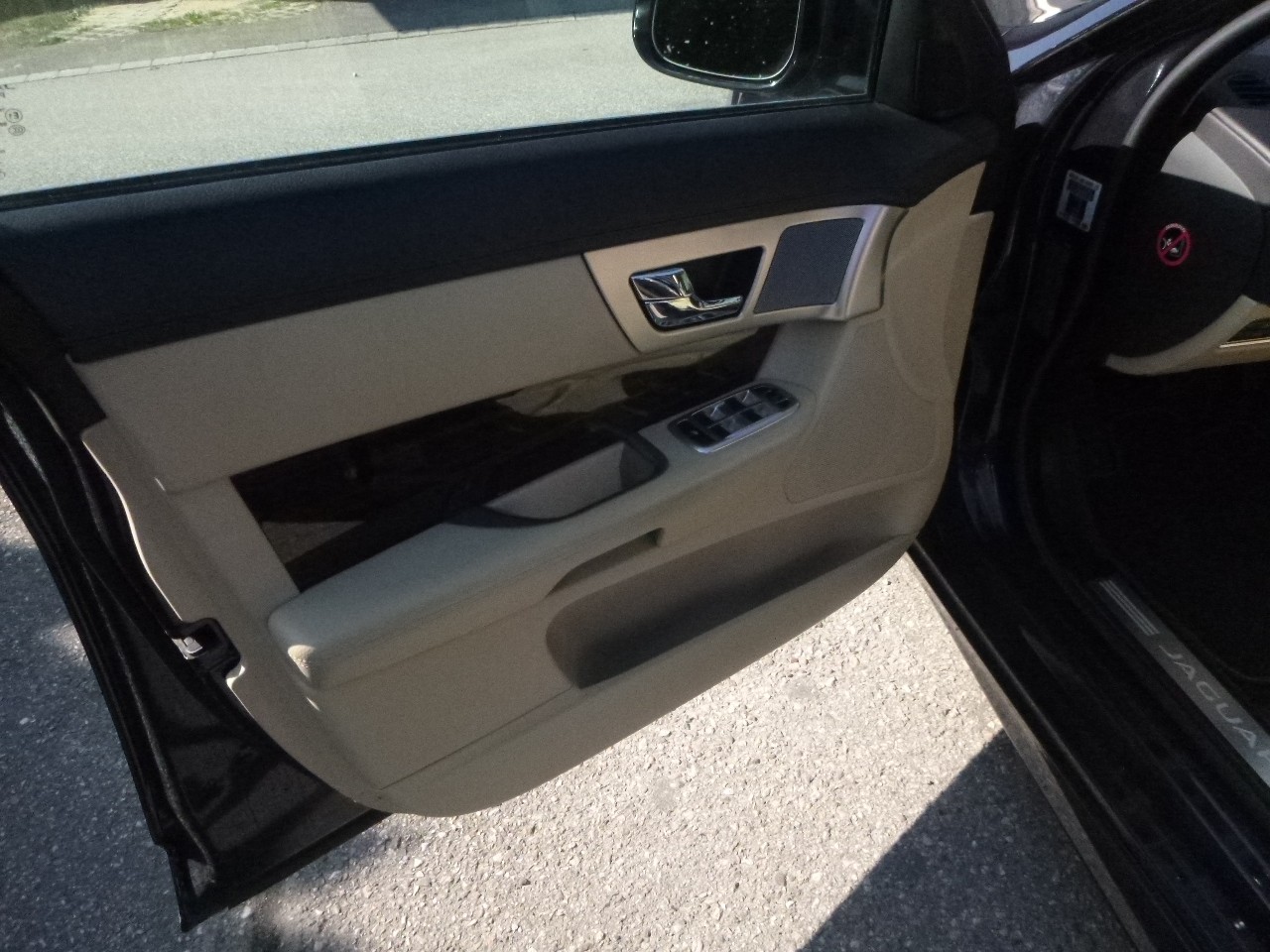 JAGUAR XF 3.0 V6 S/C Premium Luxury 4x4-image-13