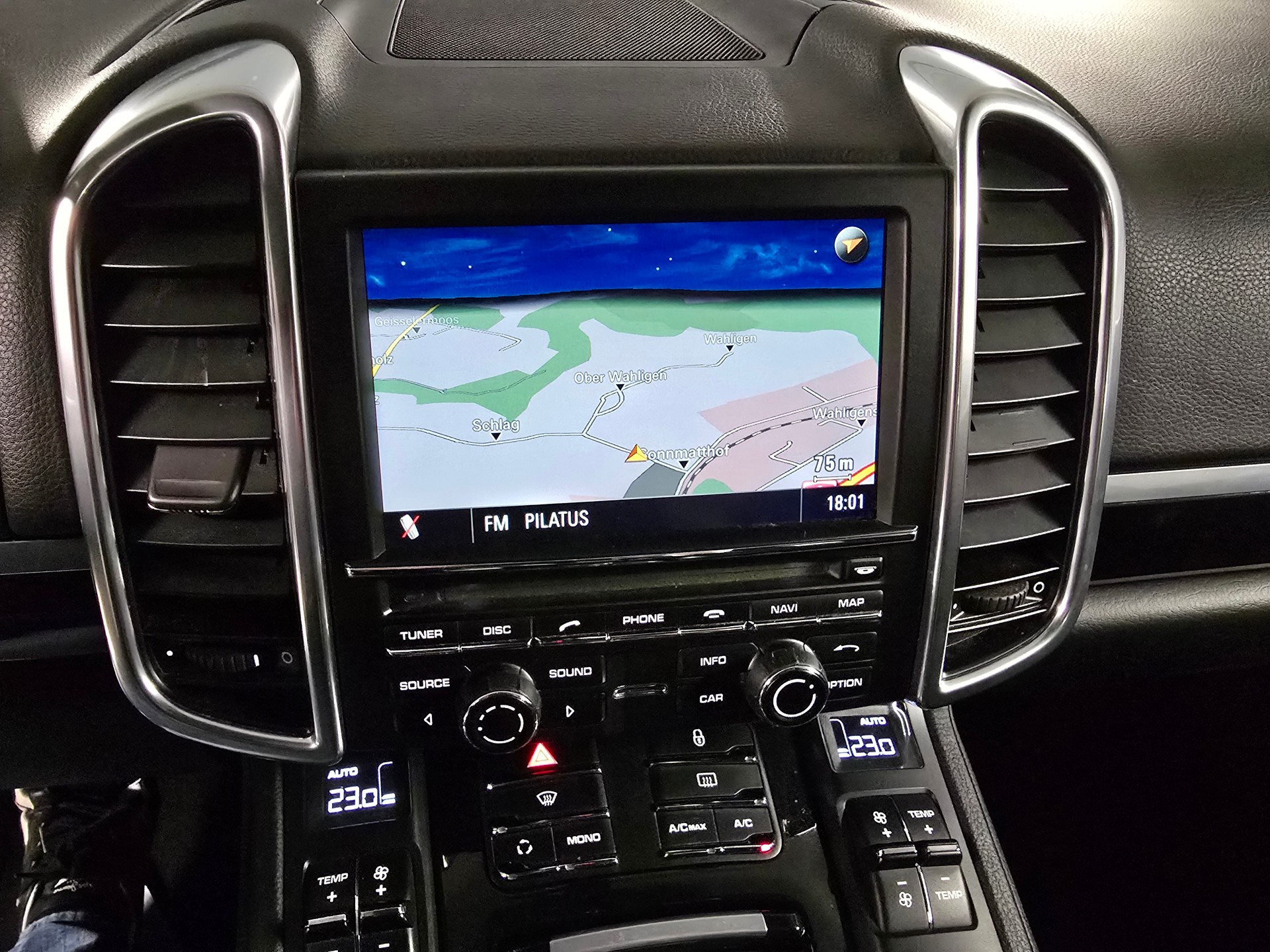 PORSCHE Cayenne Diesel-image-13