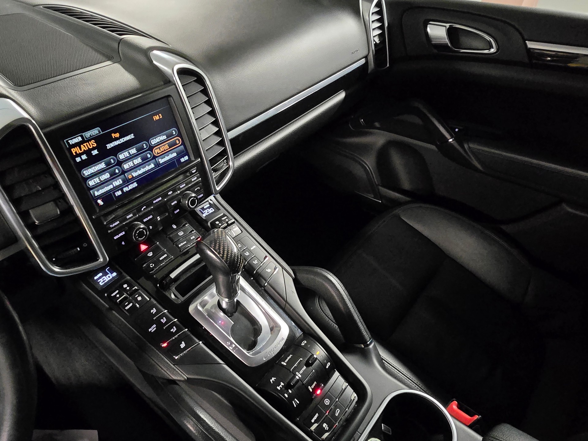 PORSCHE Cayenne Diesel-image-11