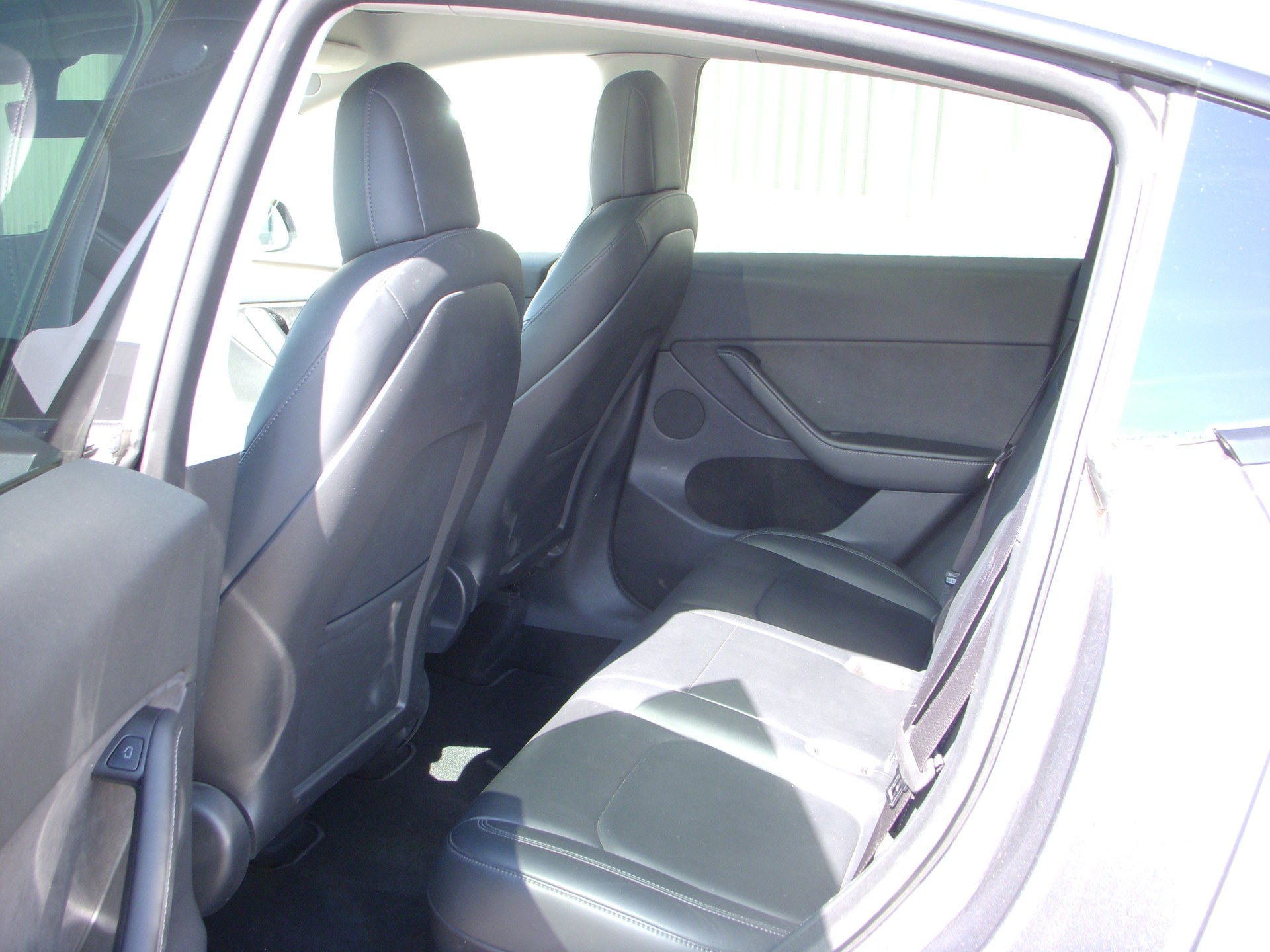 TESLA Model Y Long Range-image-8