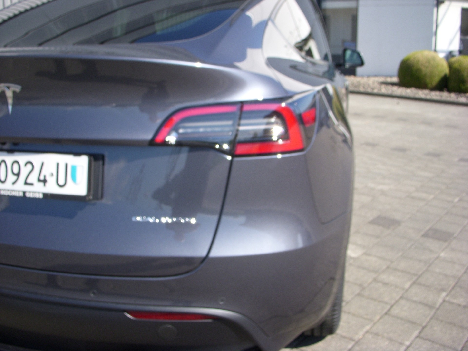 TESLA Model Y Long Range-image-6