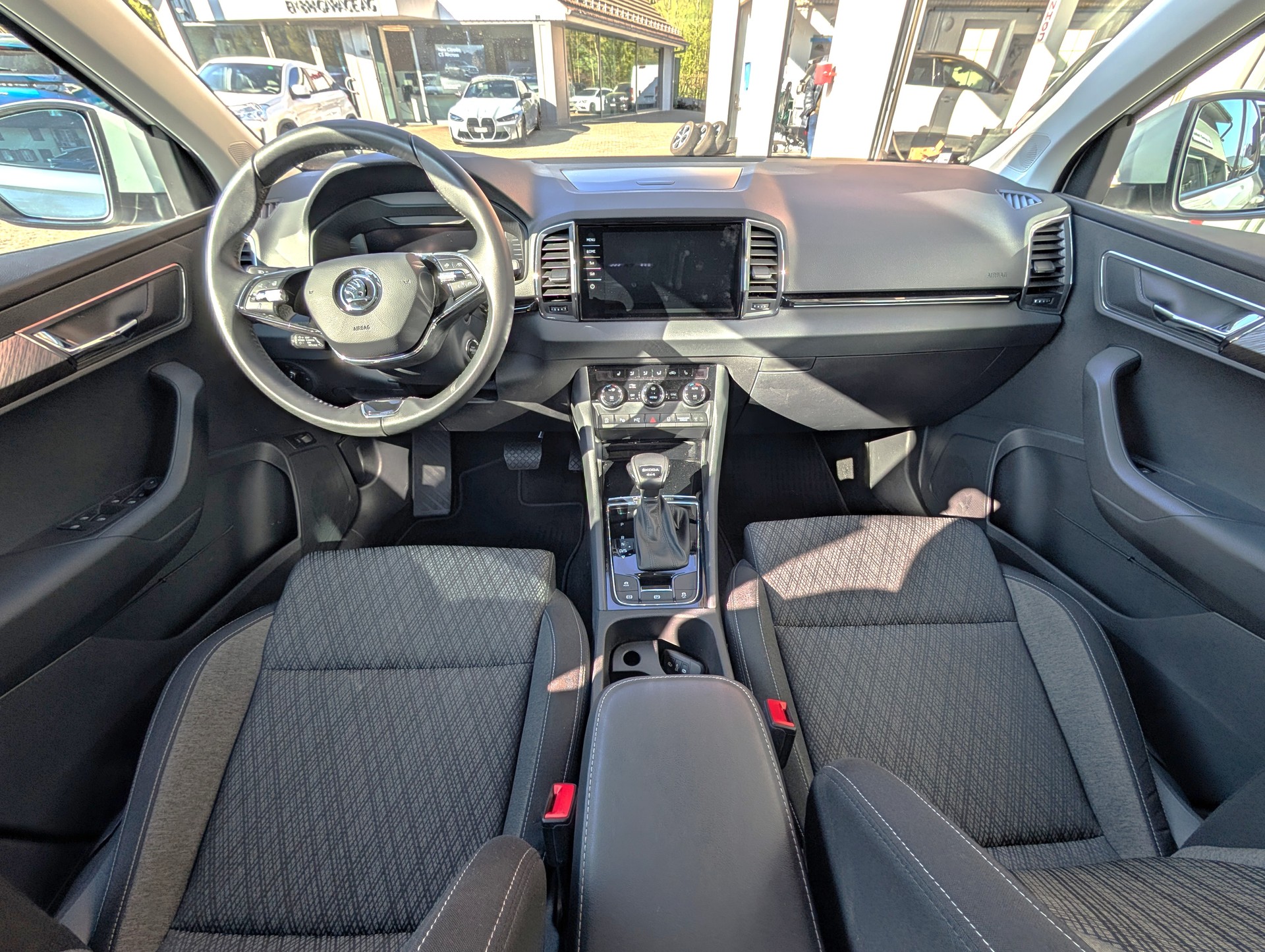 SKODA Karoq 2.0 TDI CR Style 4x4 DSG-image-12