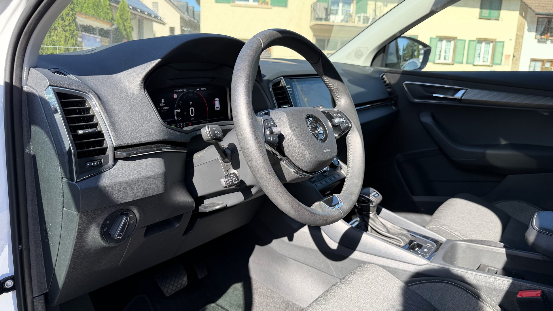 SKODA Karoq 2.0 TDI CR Style 4x4 DSG-image-13