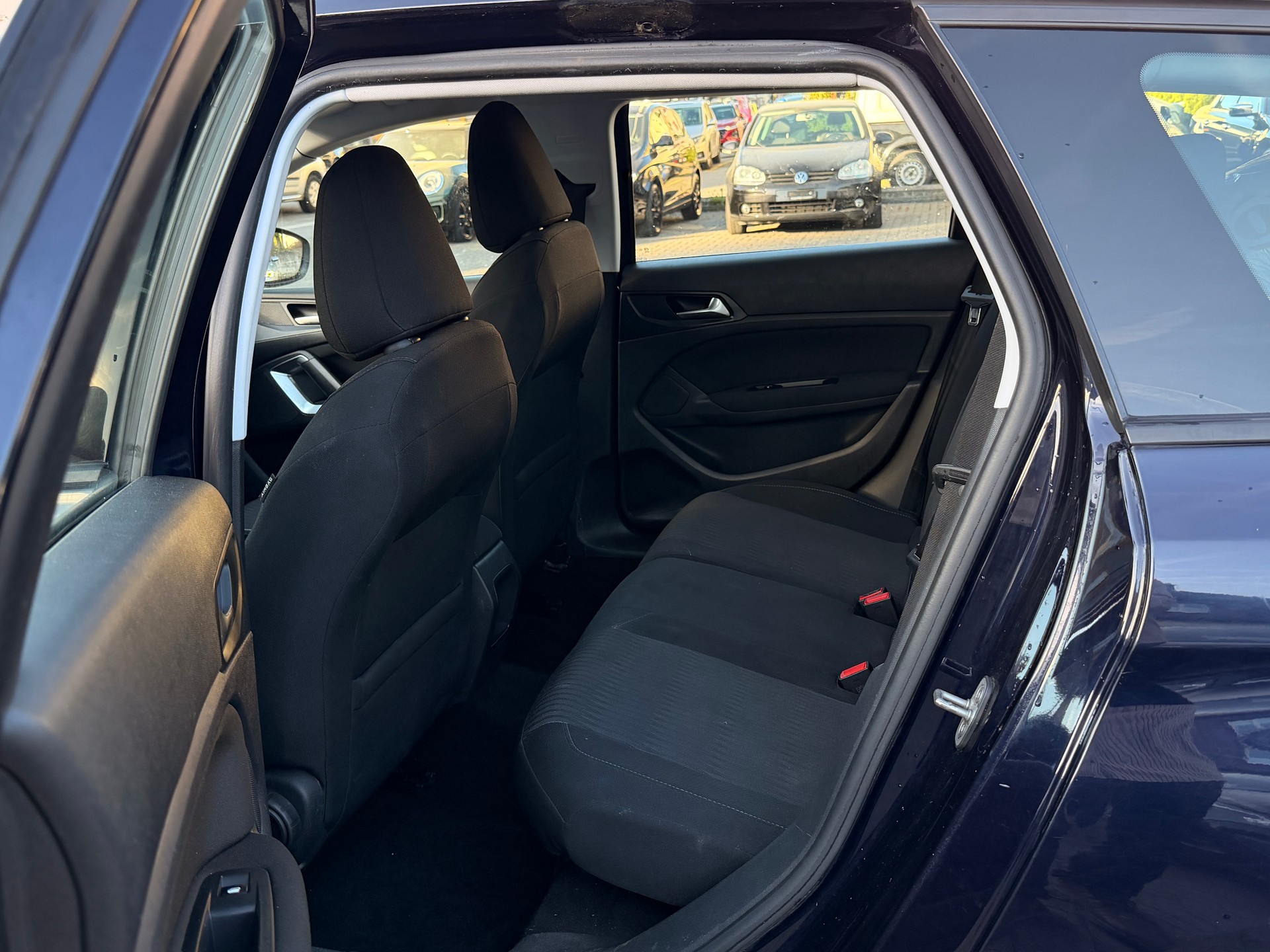 PEUGEOT 308 SW 1.2 THP Business Automatic-image-8