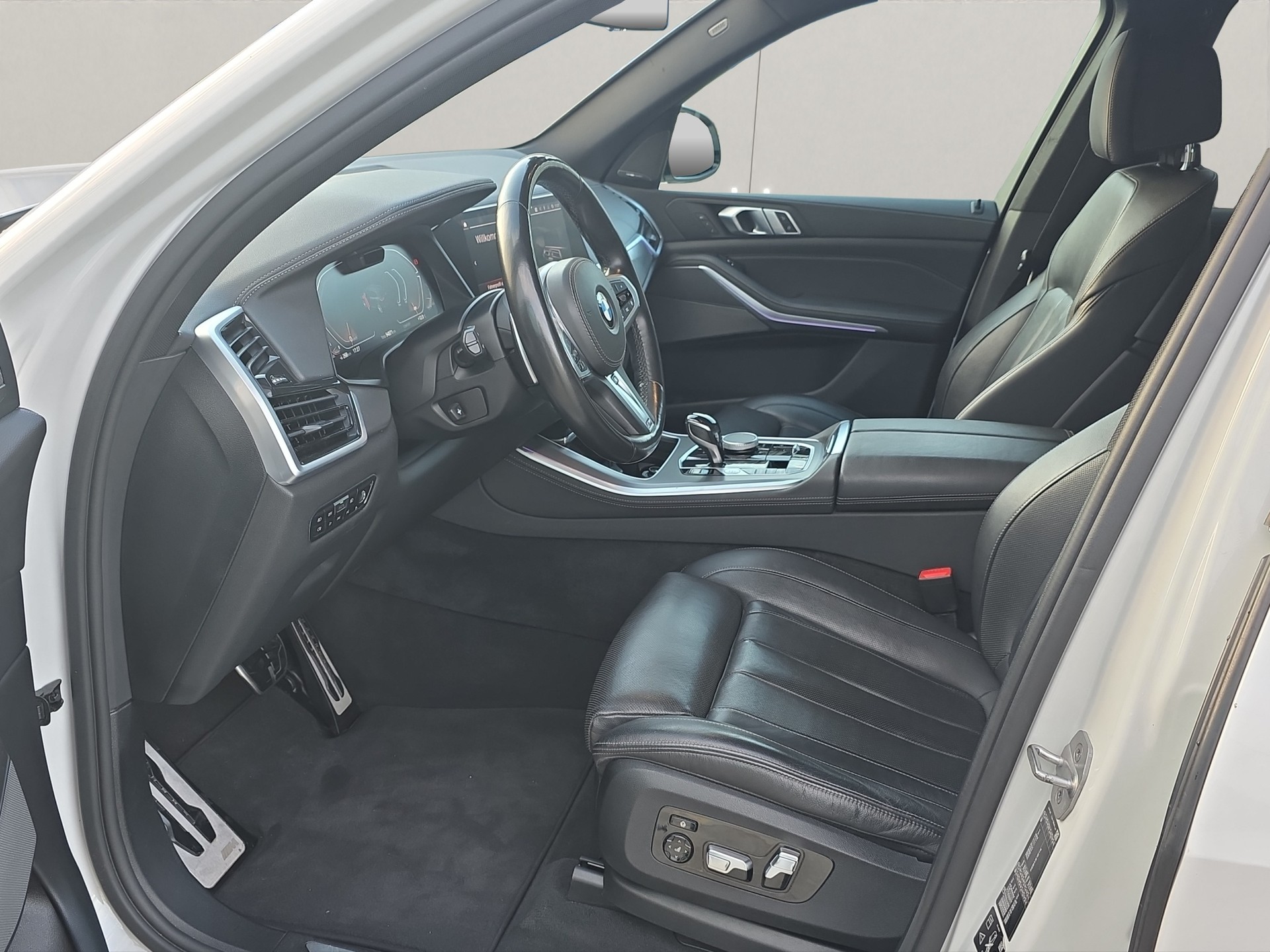 BMW X5 xDrive 48V 40d M Sport Steptronic-image-8